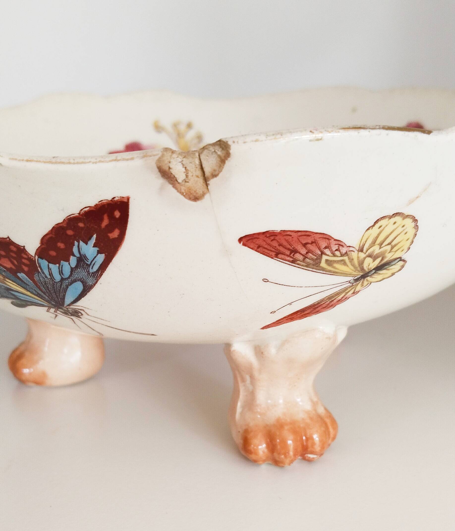 Fruit bowl with polychrome design in Lunéville earthenware, round dish