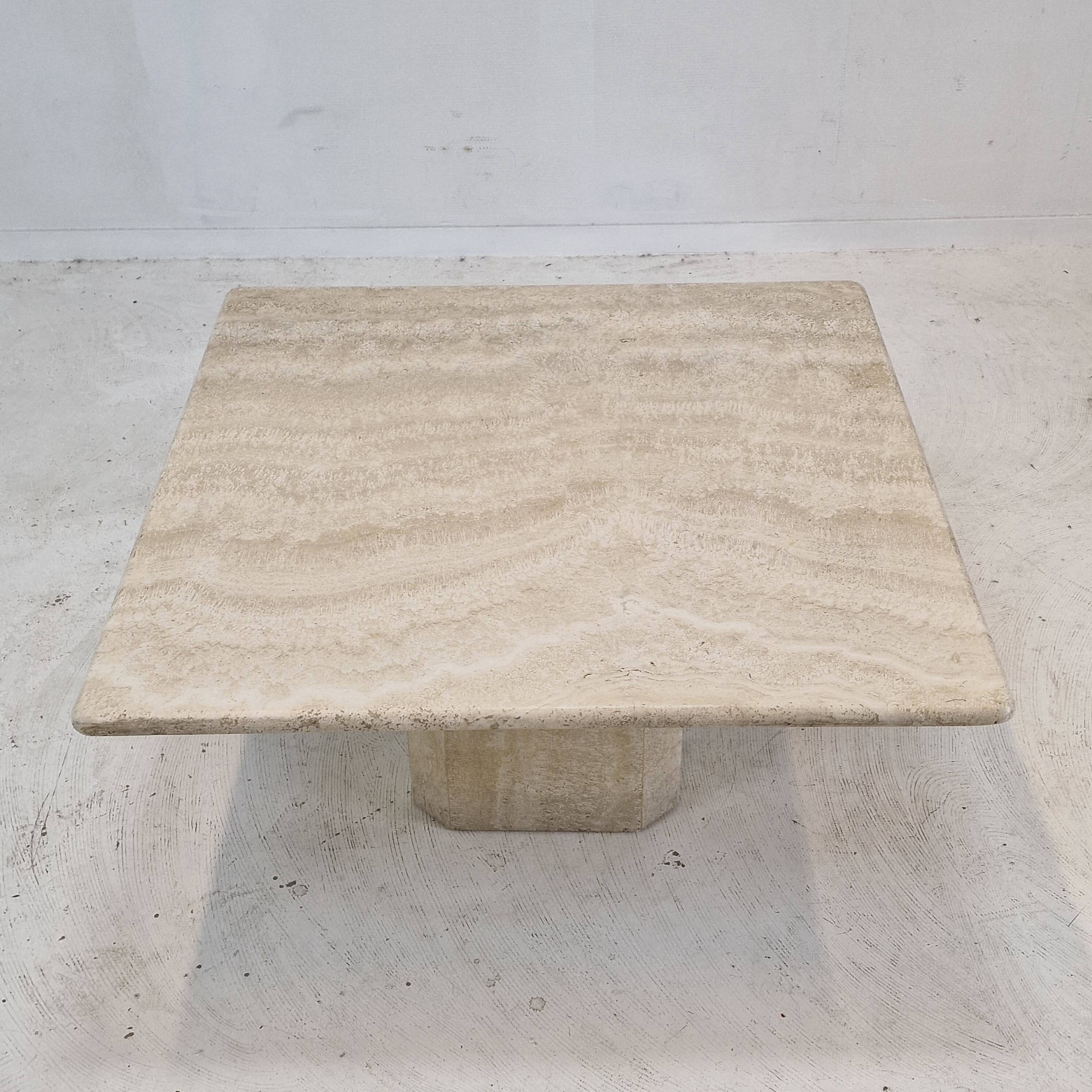 Italian coffee table in travertine, 1980s