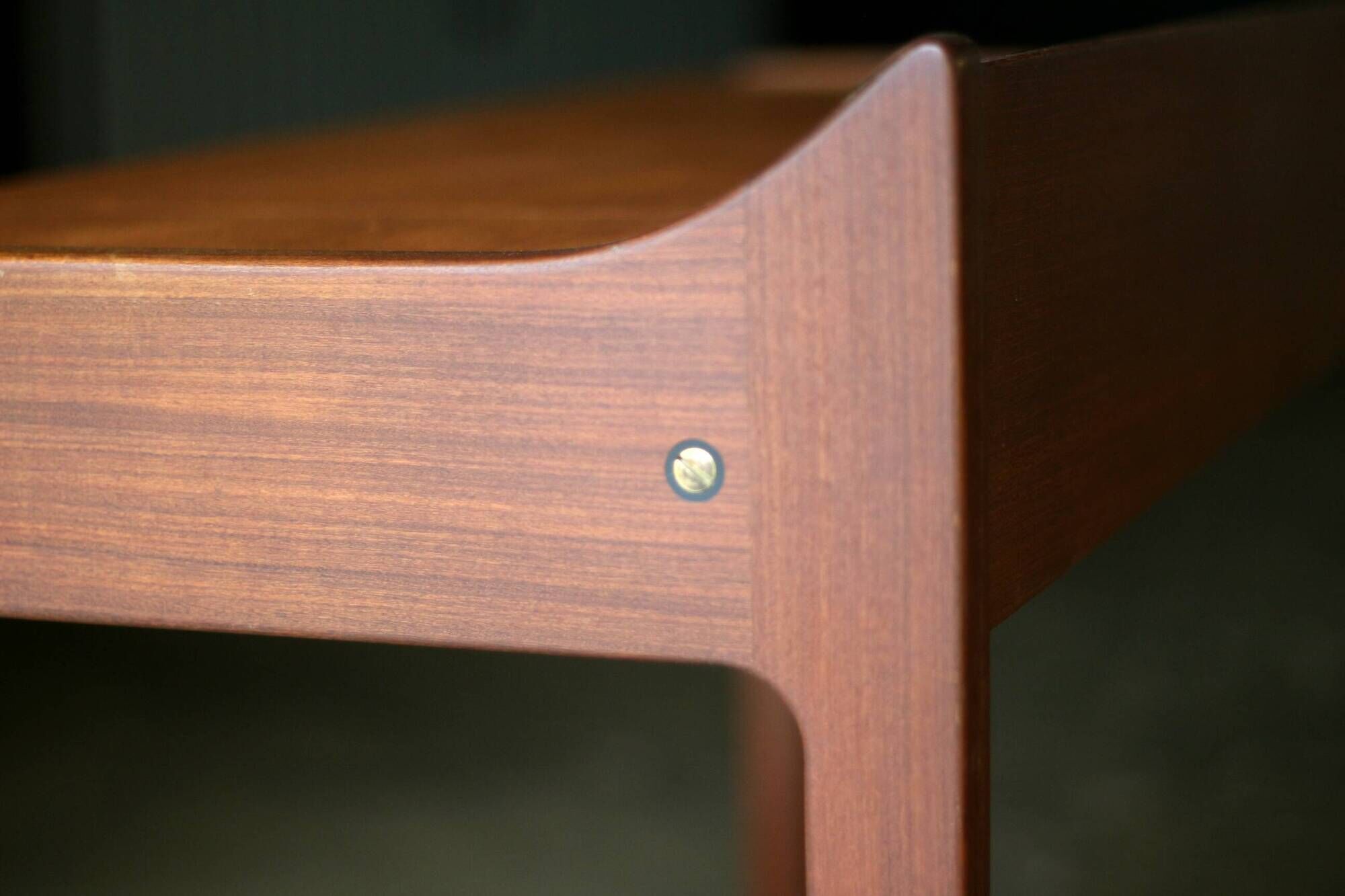 Succession LACOSTE: Scandinavian teak desk hairdresser (1960s).