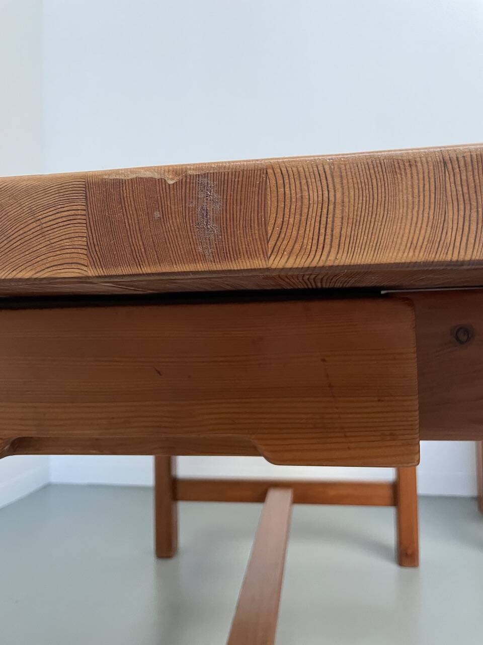 Set of table and 4 chairs, 60s mountain furniture