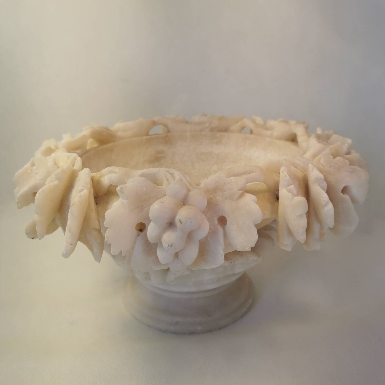 Old alabaster bird drinker centerpiece cup