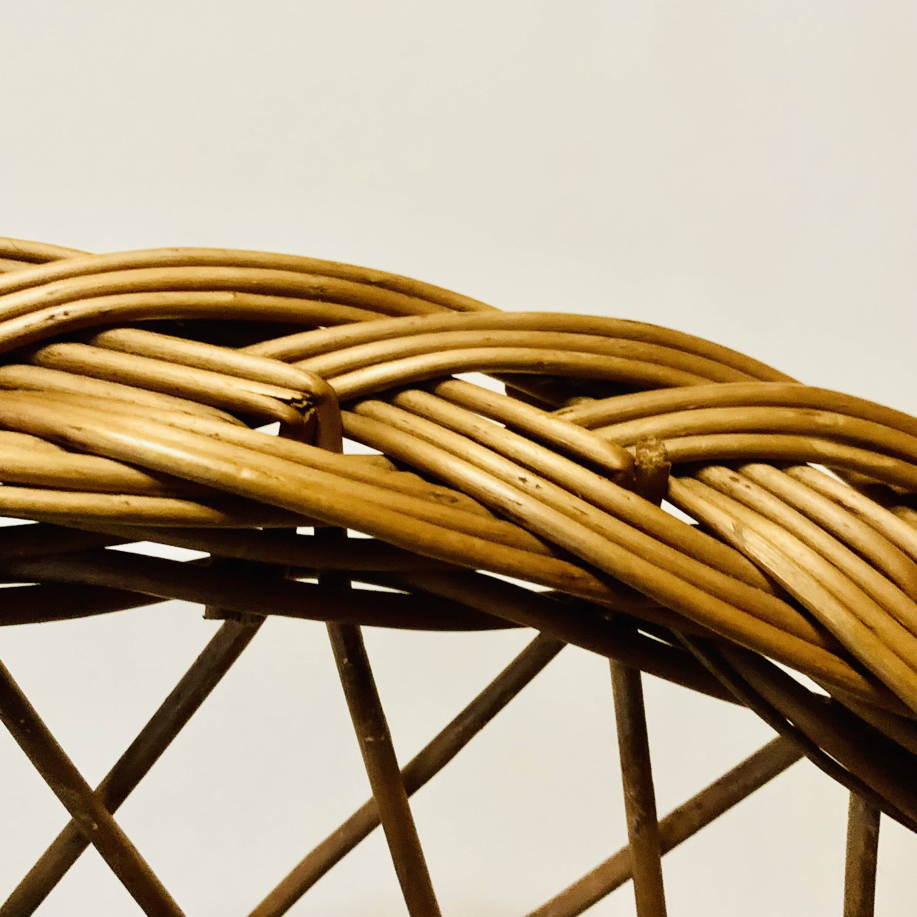 Vintage wicker bassinet