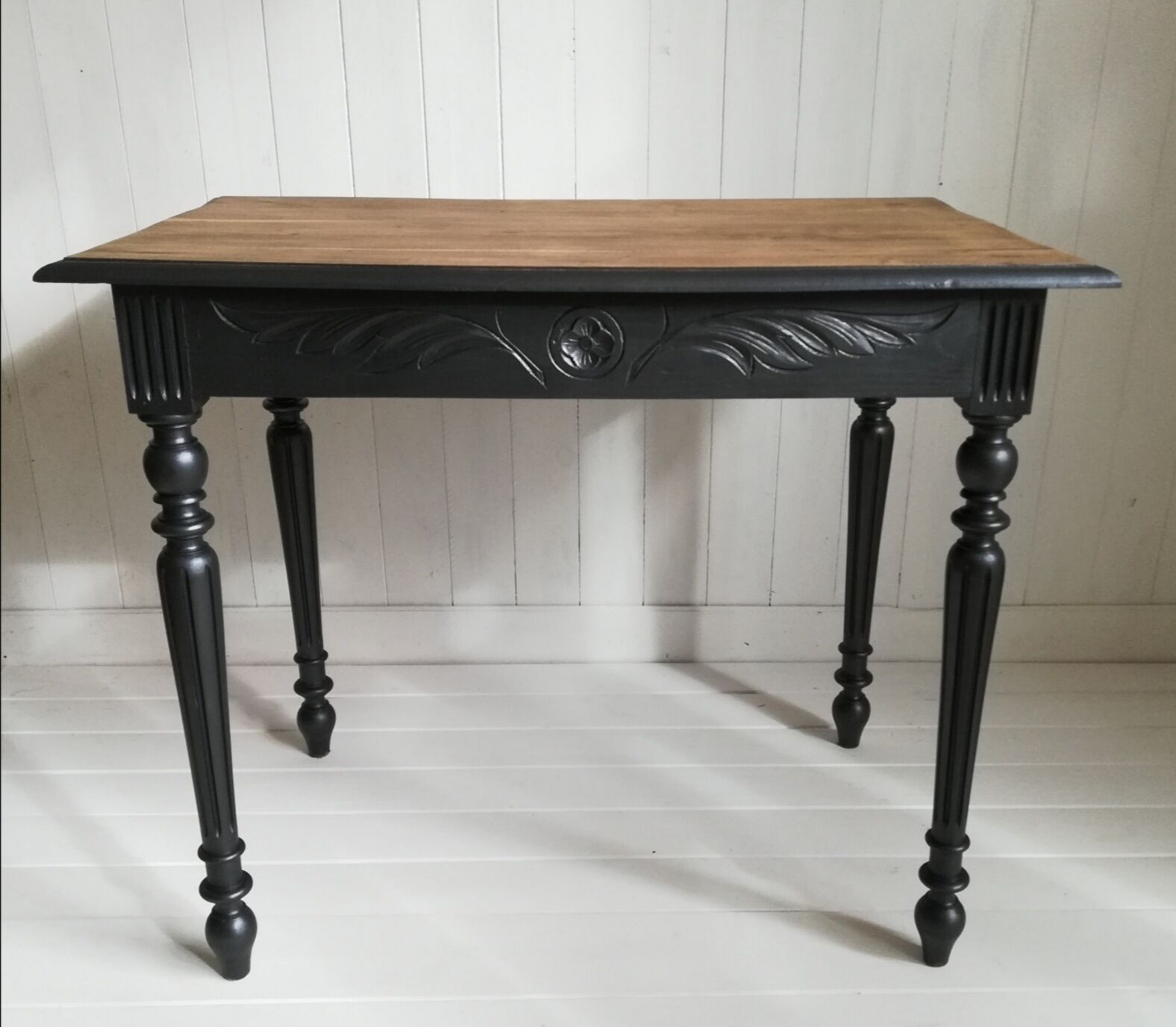 Farmhouse table