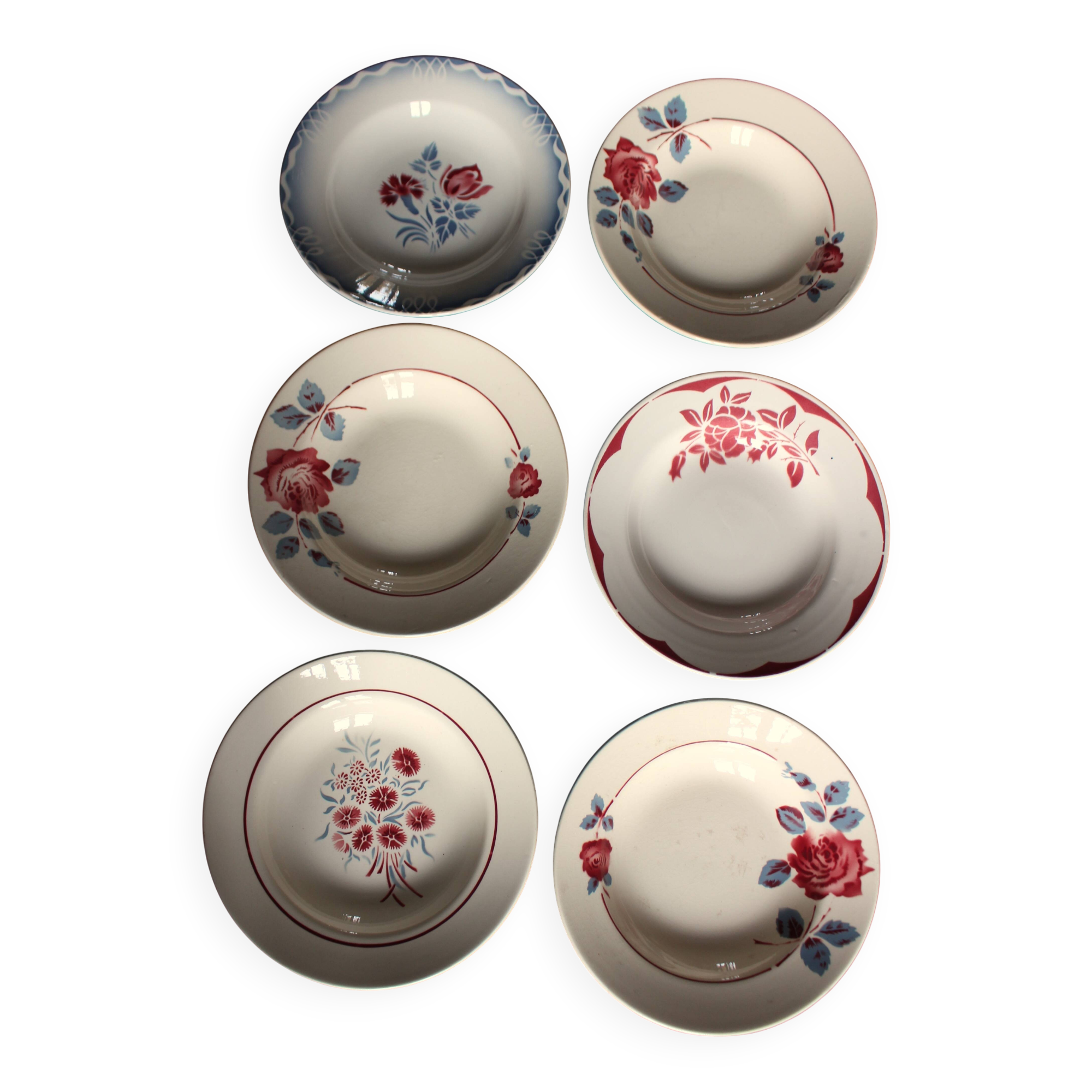 6 mismatched red and blue Art Deco soup plates, Badonviller Digoin