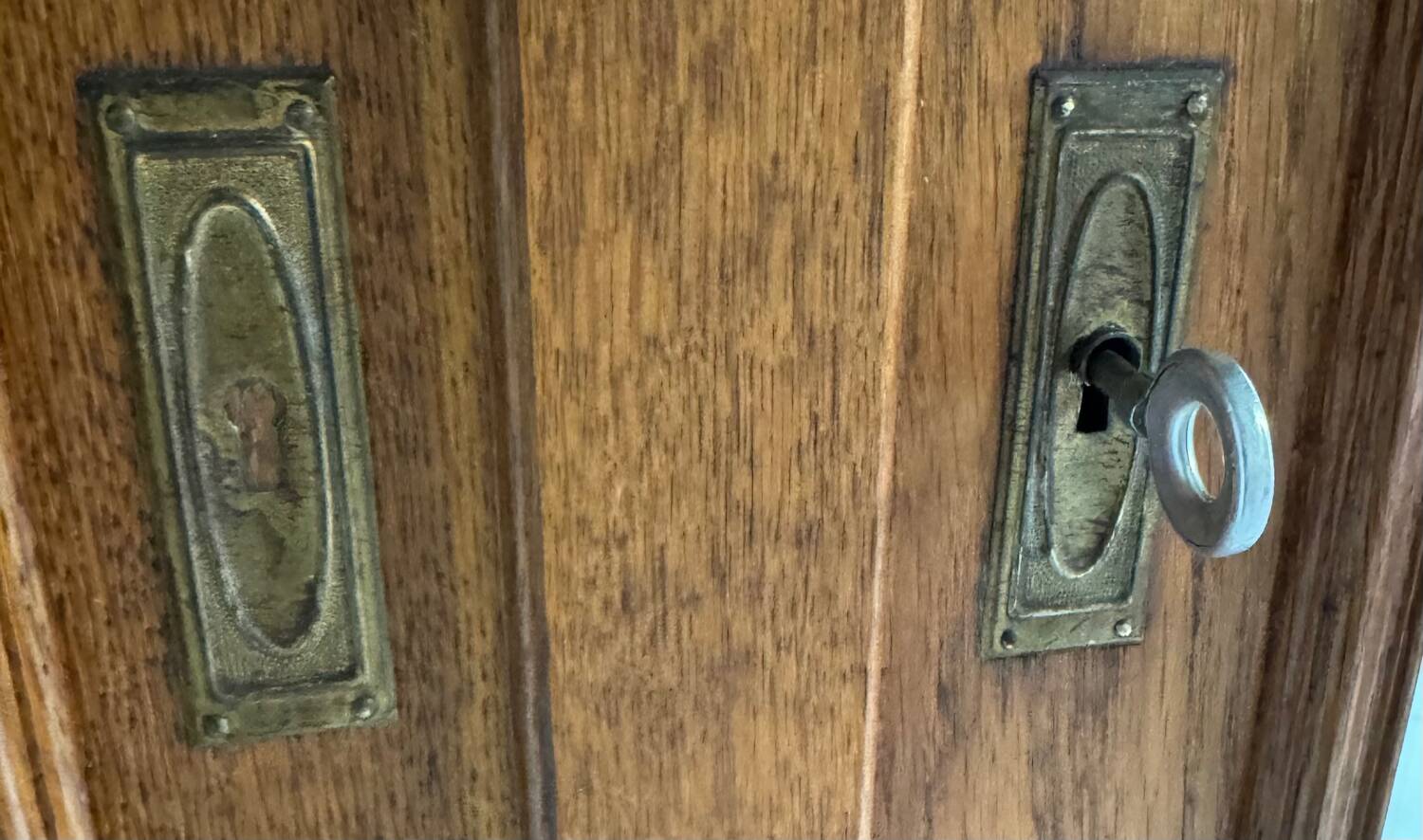 Armoire parisienne de 1925