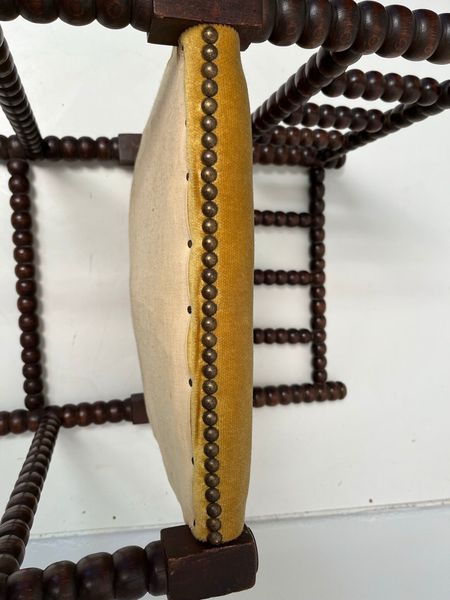 Corner chair wood turned 50s-60s