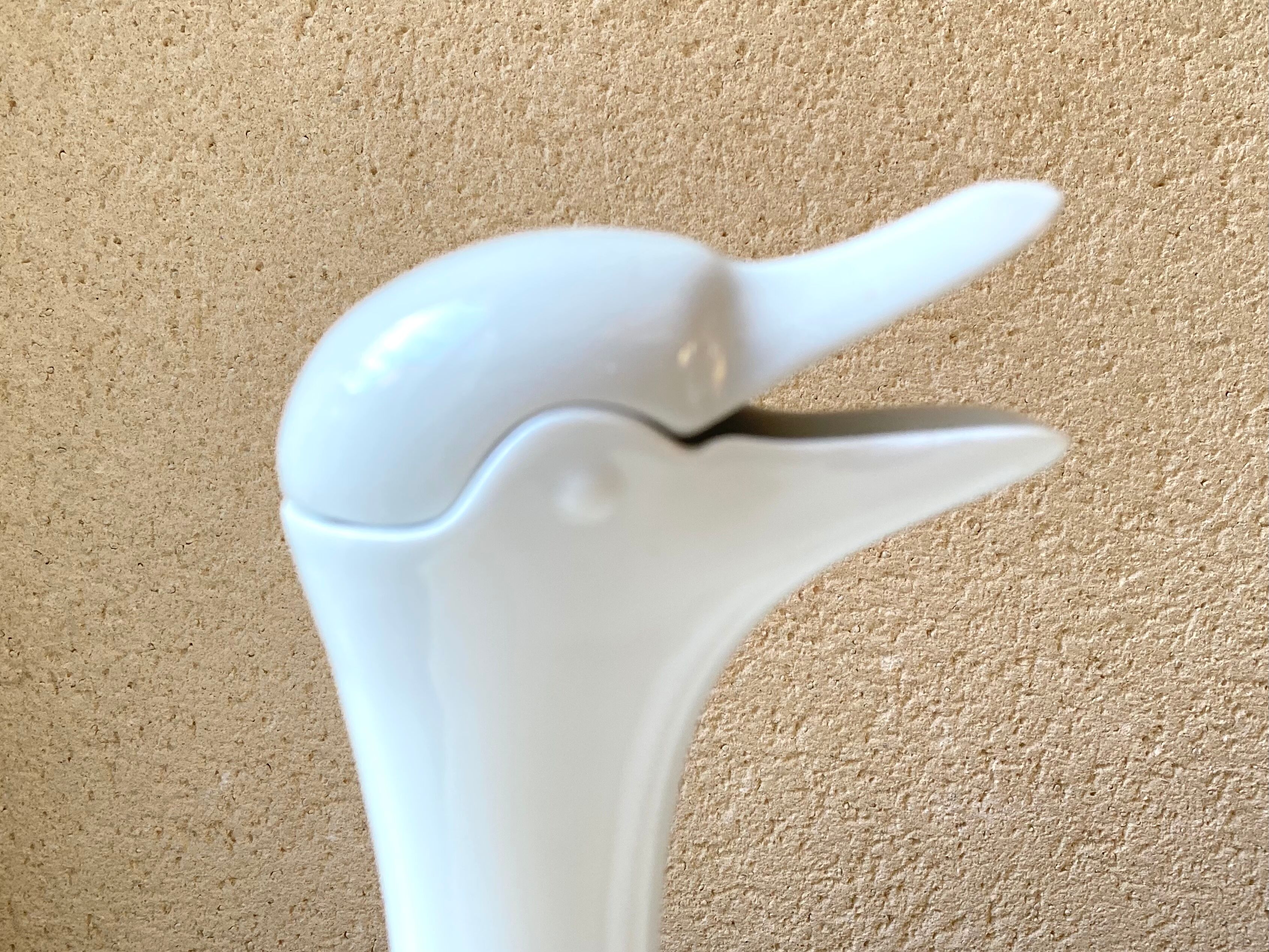 Carafe animalière grande oie in vintage white porcelain 80s