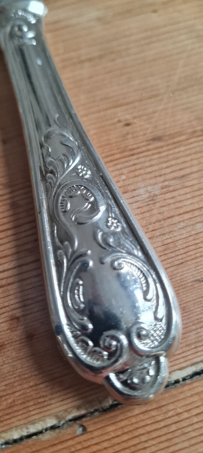 Service de 6 couteaux en inox