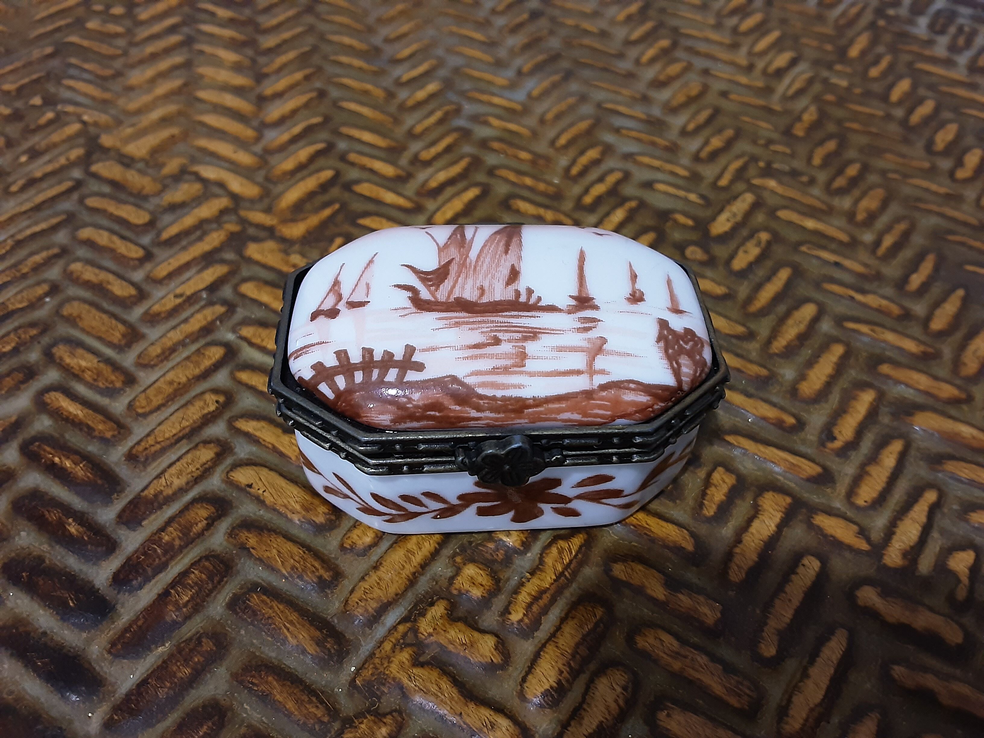 Lots of 3 old pill dispensers