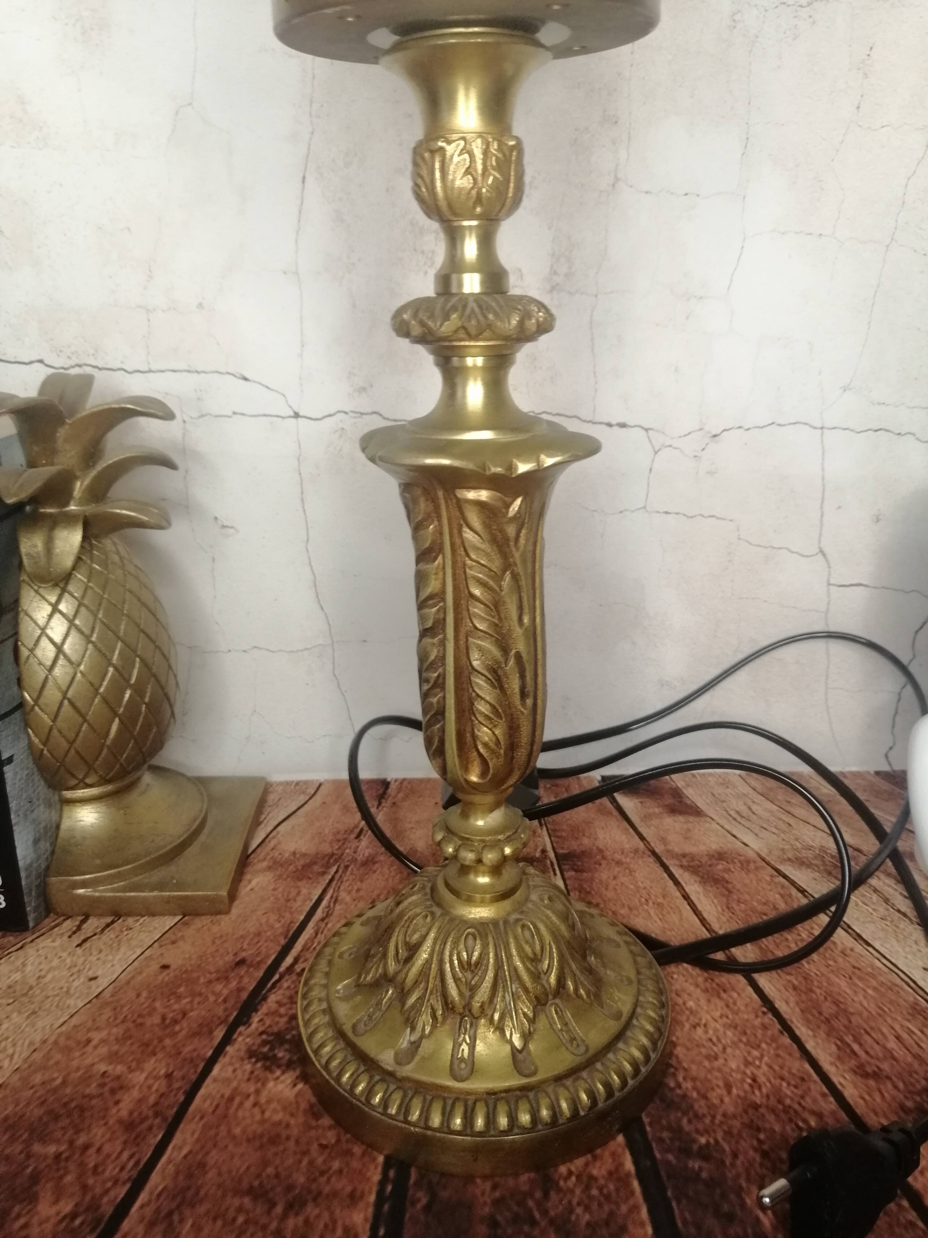Lampe ancienne art déco en laiton avec globe étoile