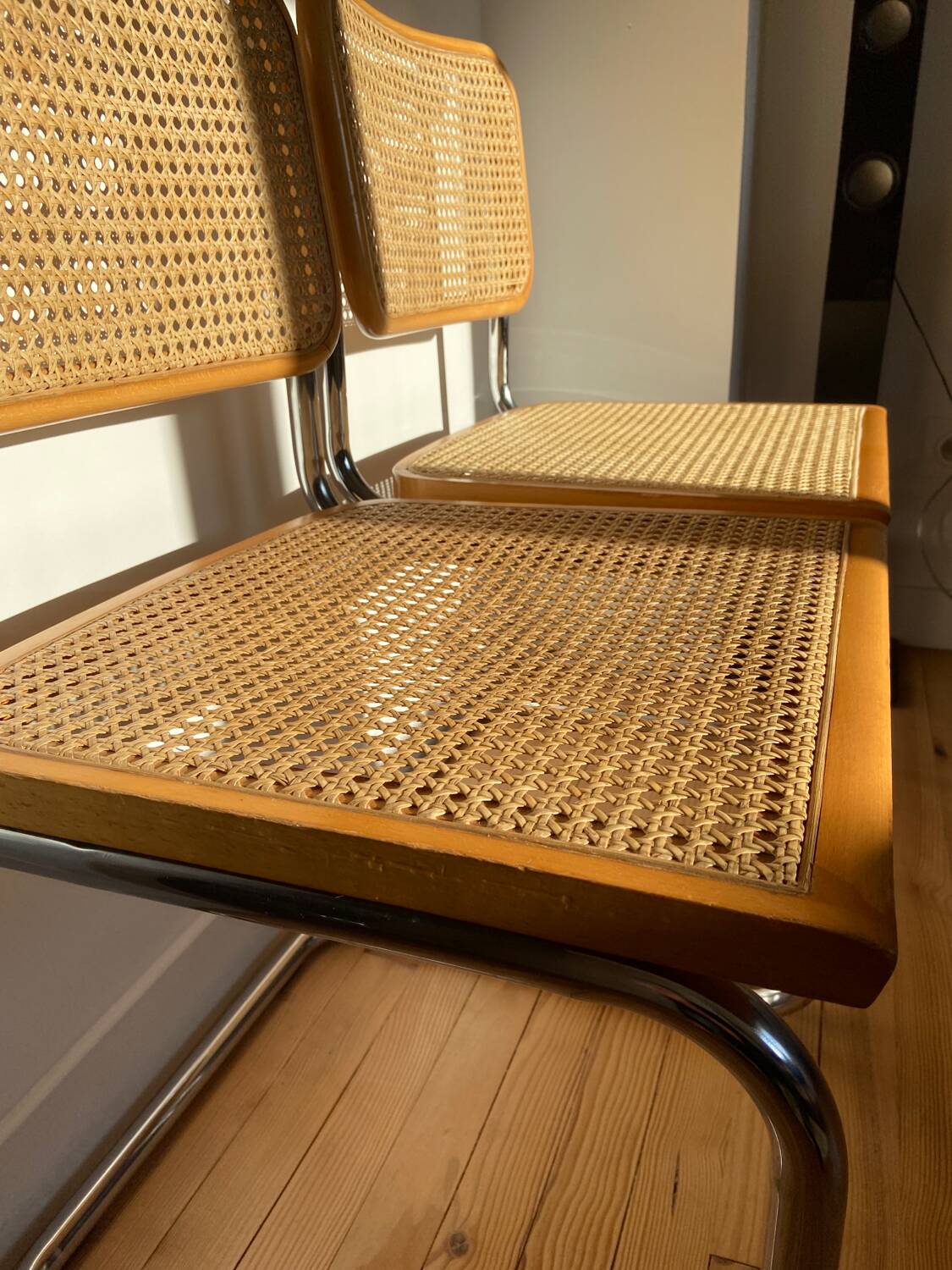 Paire de chaises cannées italiennes design Breuer