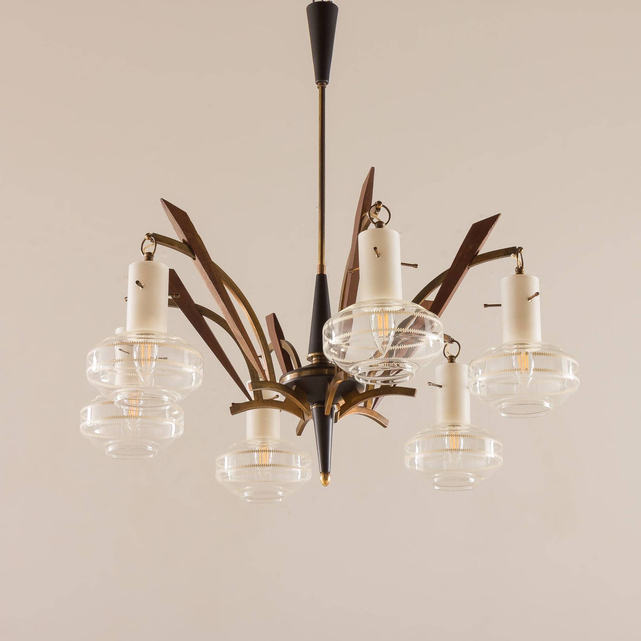 Italian mid-century Murano glass and teak chandelier attributed to Stilnovo, 1960s