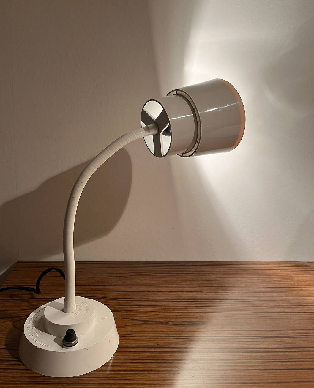 Adjustable angle desk lamp Jeulin 70s