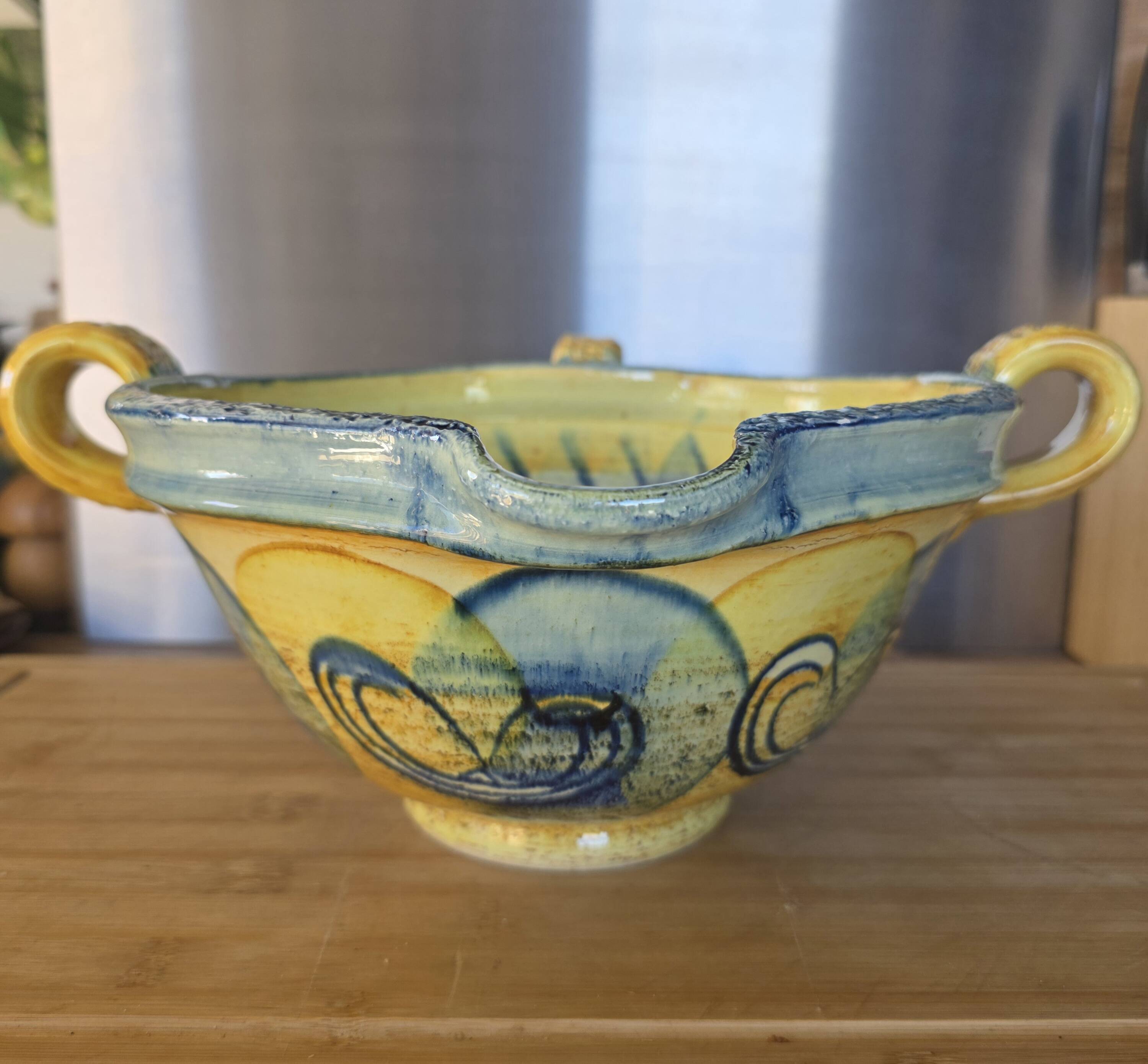 Soup tureen / Vintage ceramic Vallauris – Jean-François Daniel – Condition