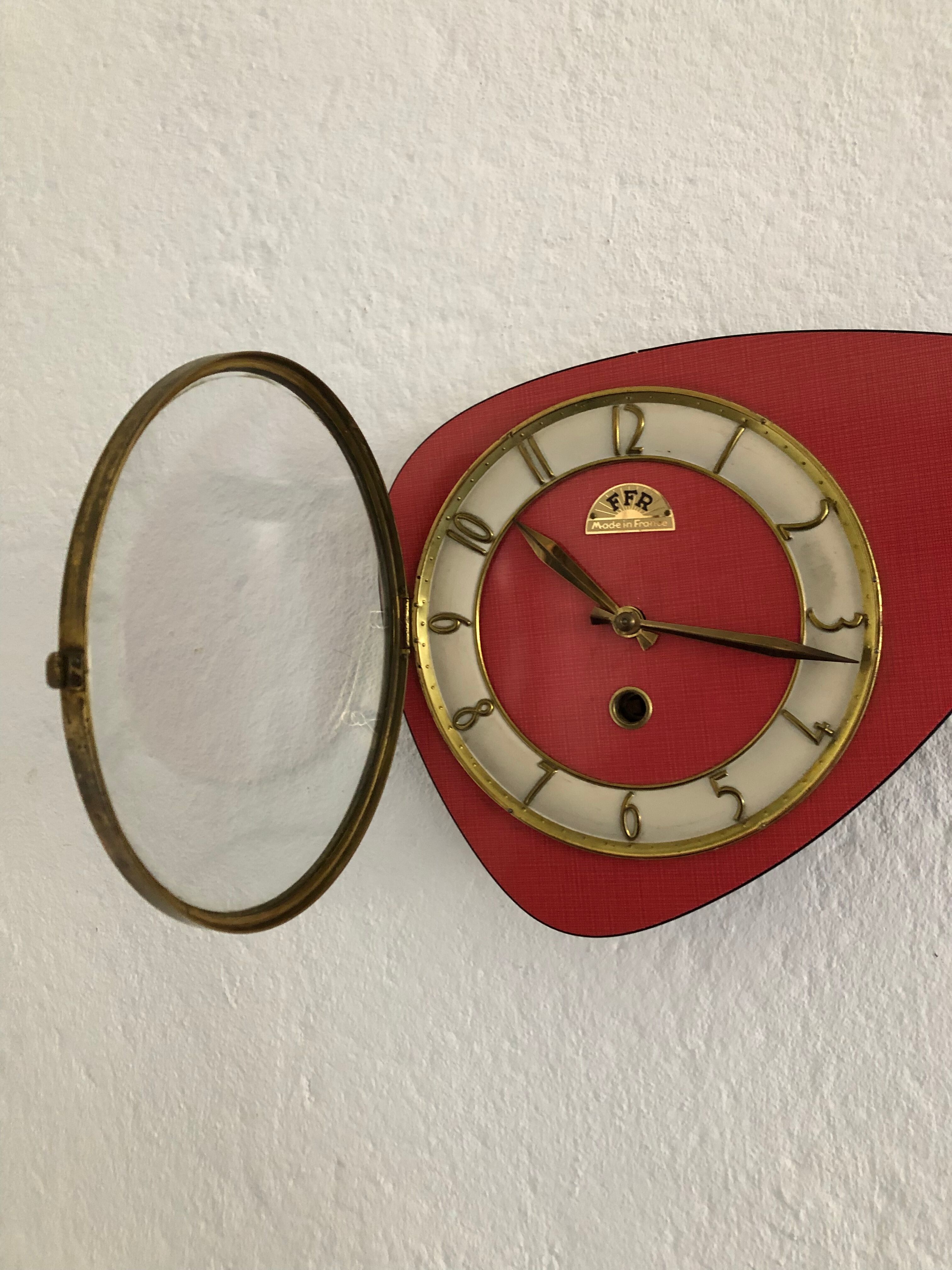Free Formica pendant clock