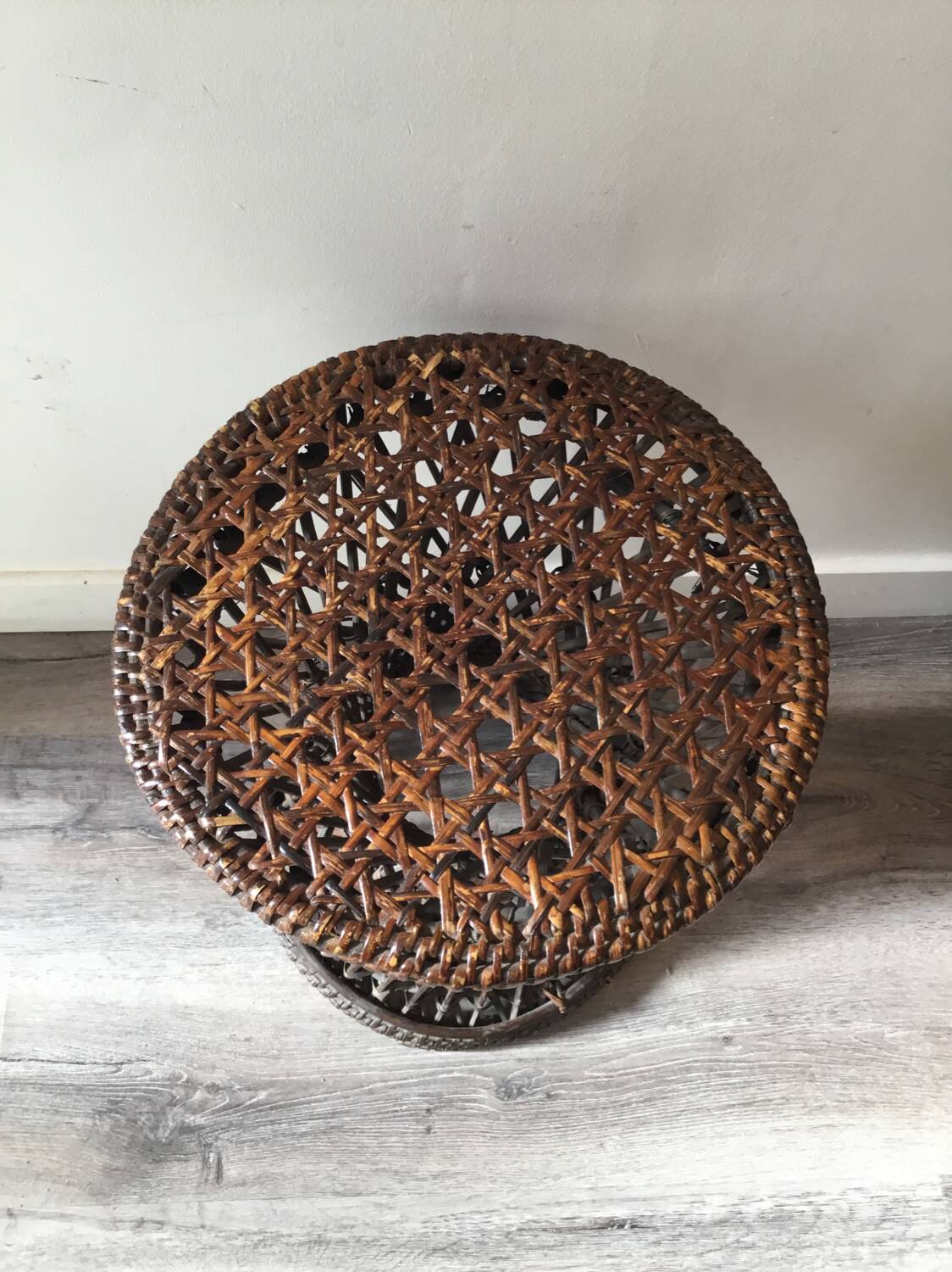 Tabouret tam tam rotin