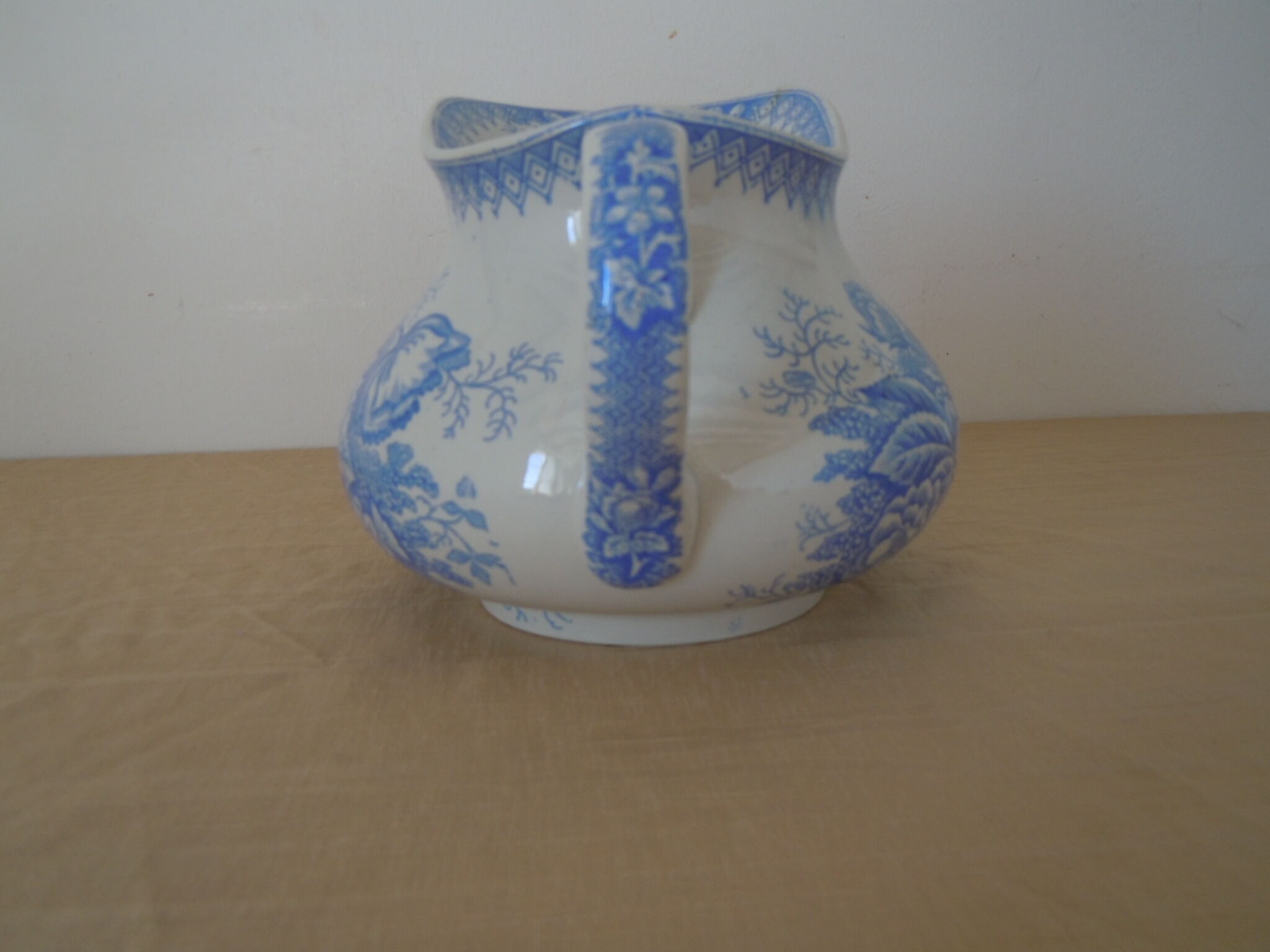 Broc céramique bleu et blanche