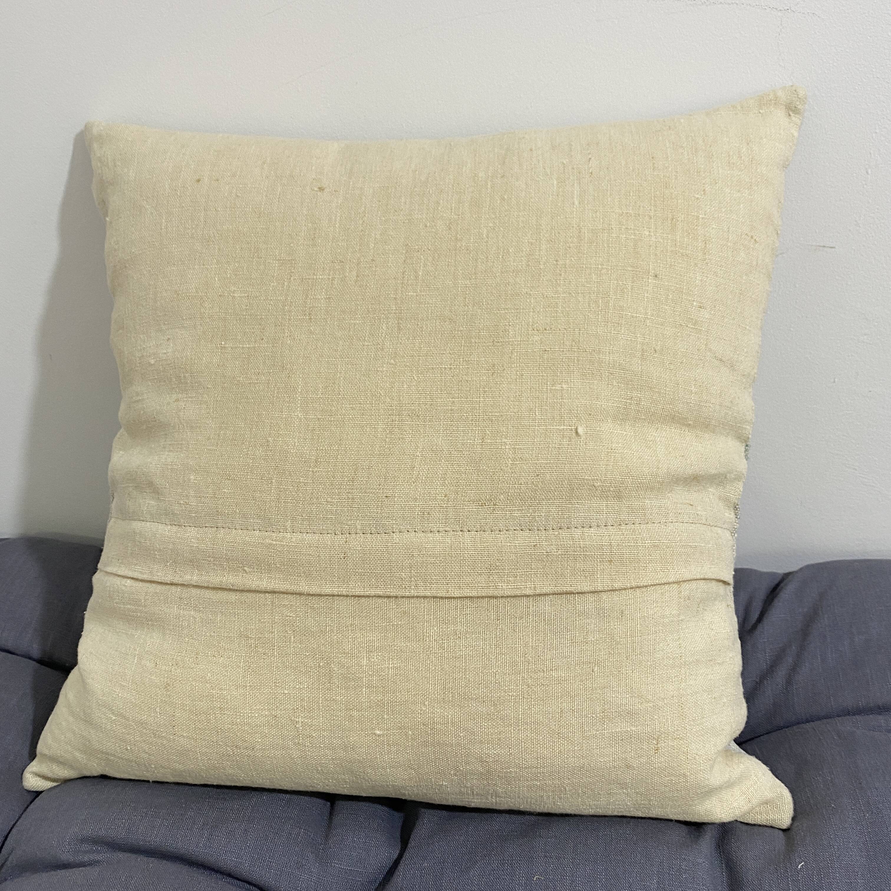 Handmade cushion in vintage fabric, Kilim style.