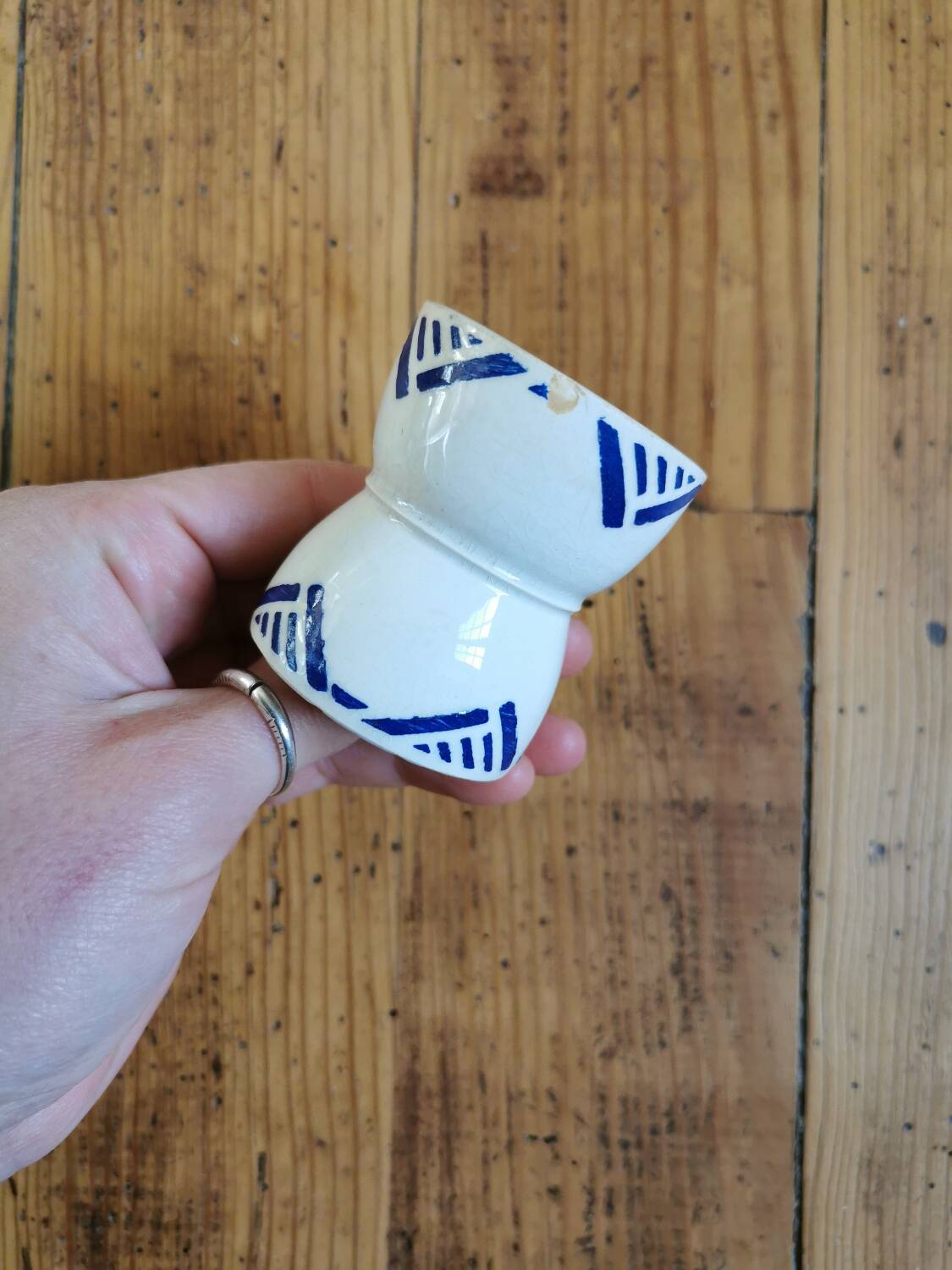 Old diabolo egg cup