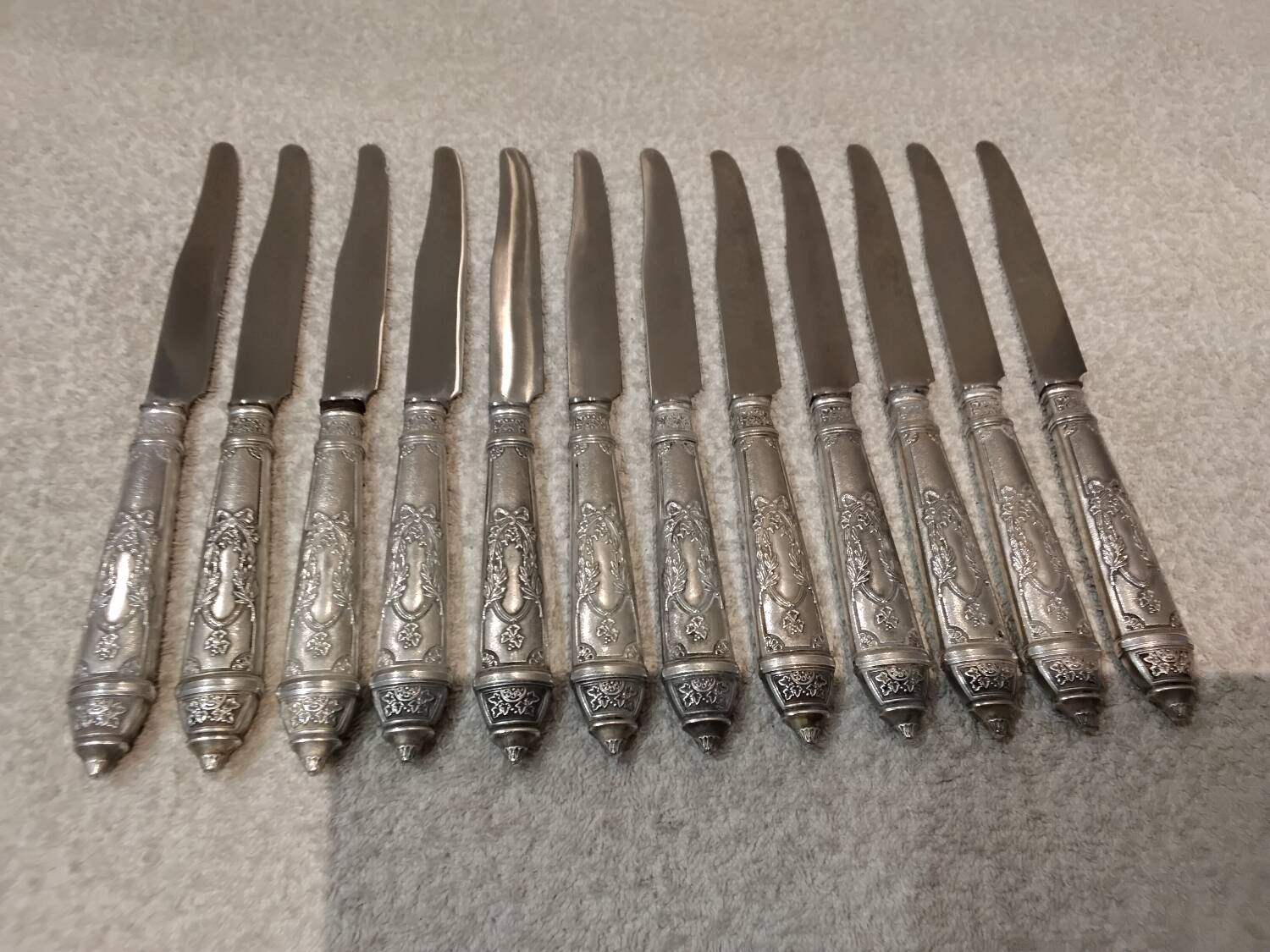 12 silver-plated metal dessert knives yrras louis xvi style