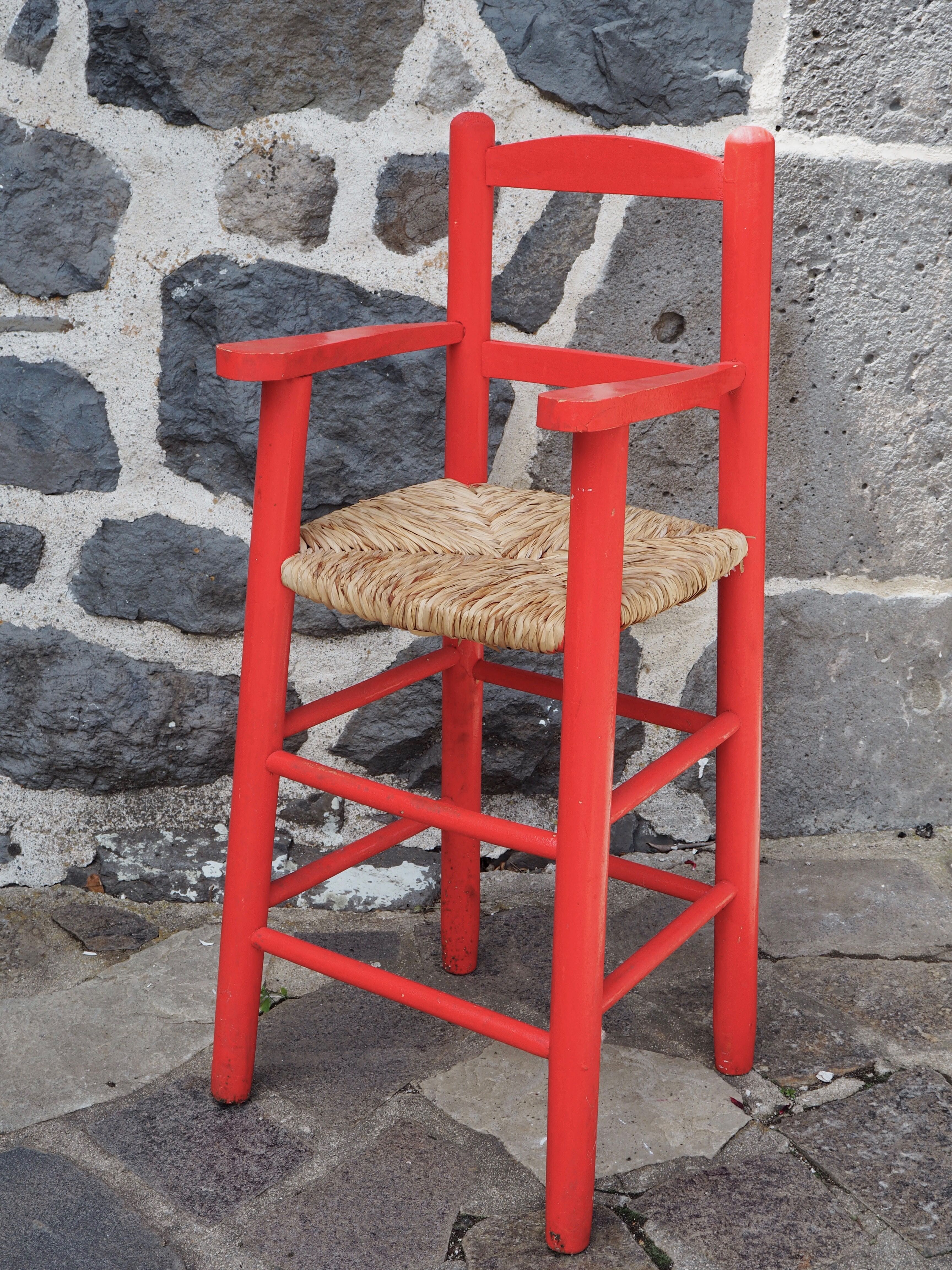 Straw high chair for children