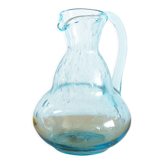 Carafe bleue en verre soufflé bullé