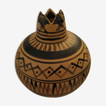 Céramique grecque en forme de grenade