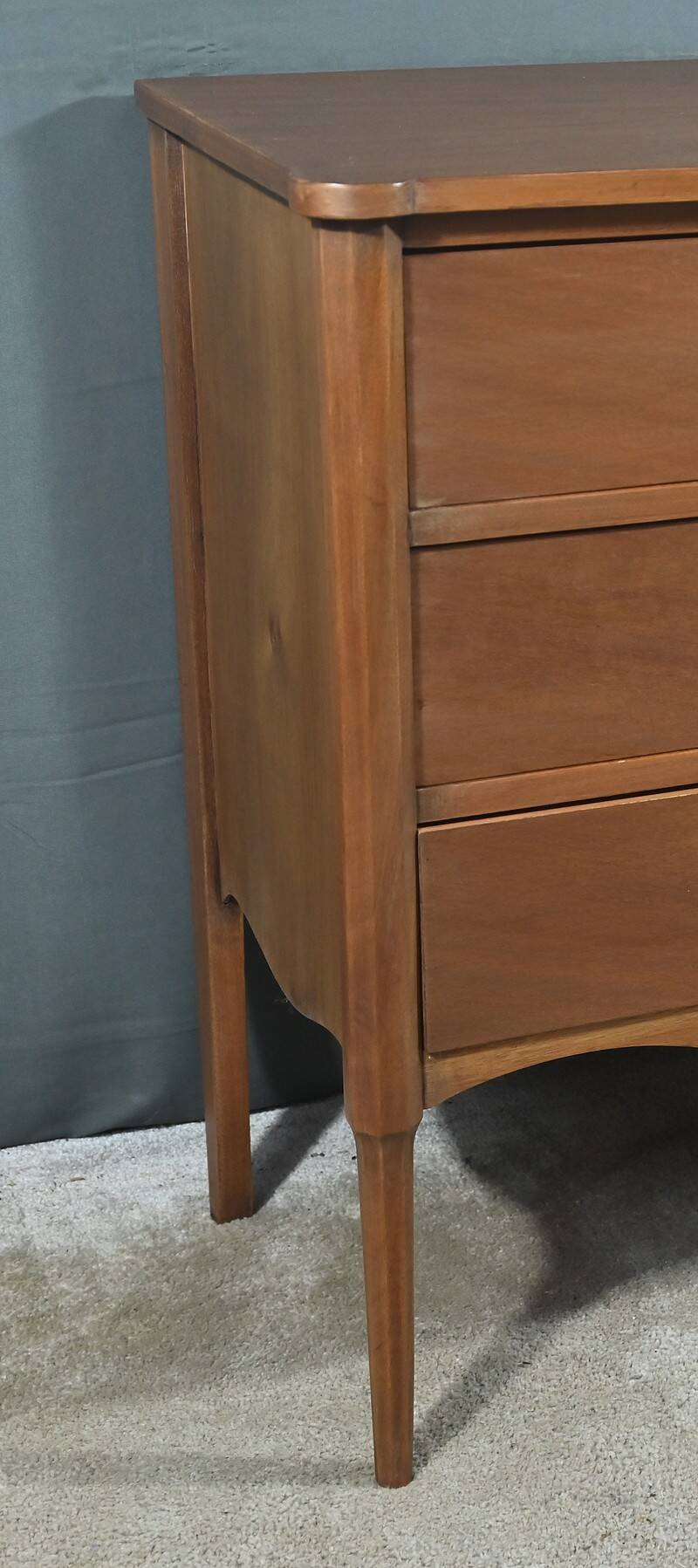 Small mahogany veneer chest of drawers, Art Deco – 1940