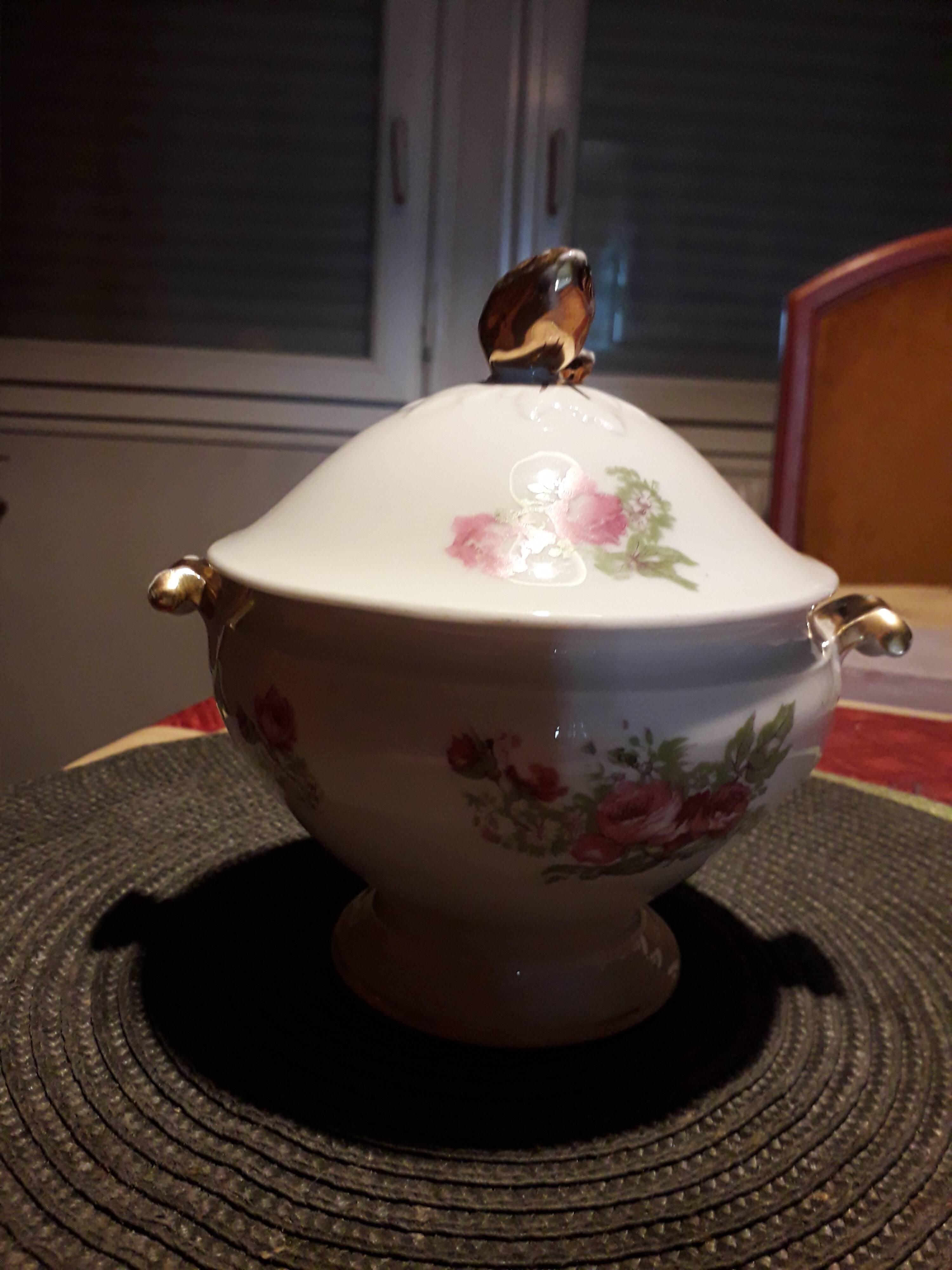 Antique porcelain sweet box from Limoges - William Guérin