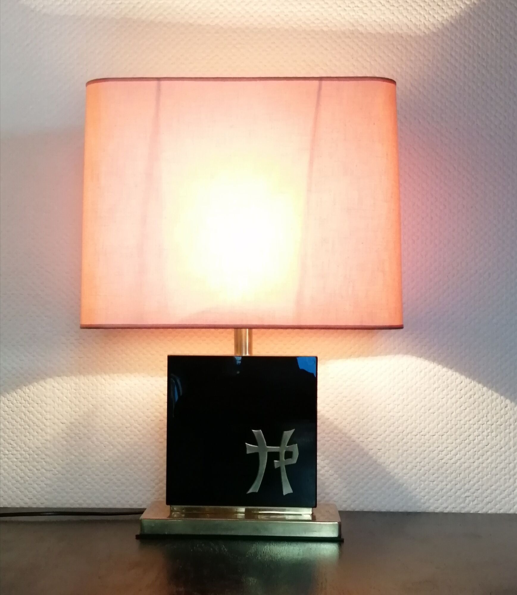 Table lamp, in lacquered wood and brass by Jean Claude Mahey 1970