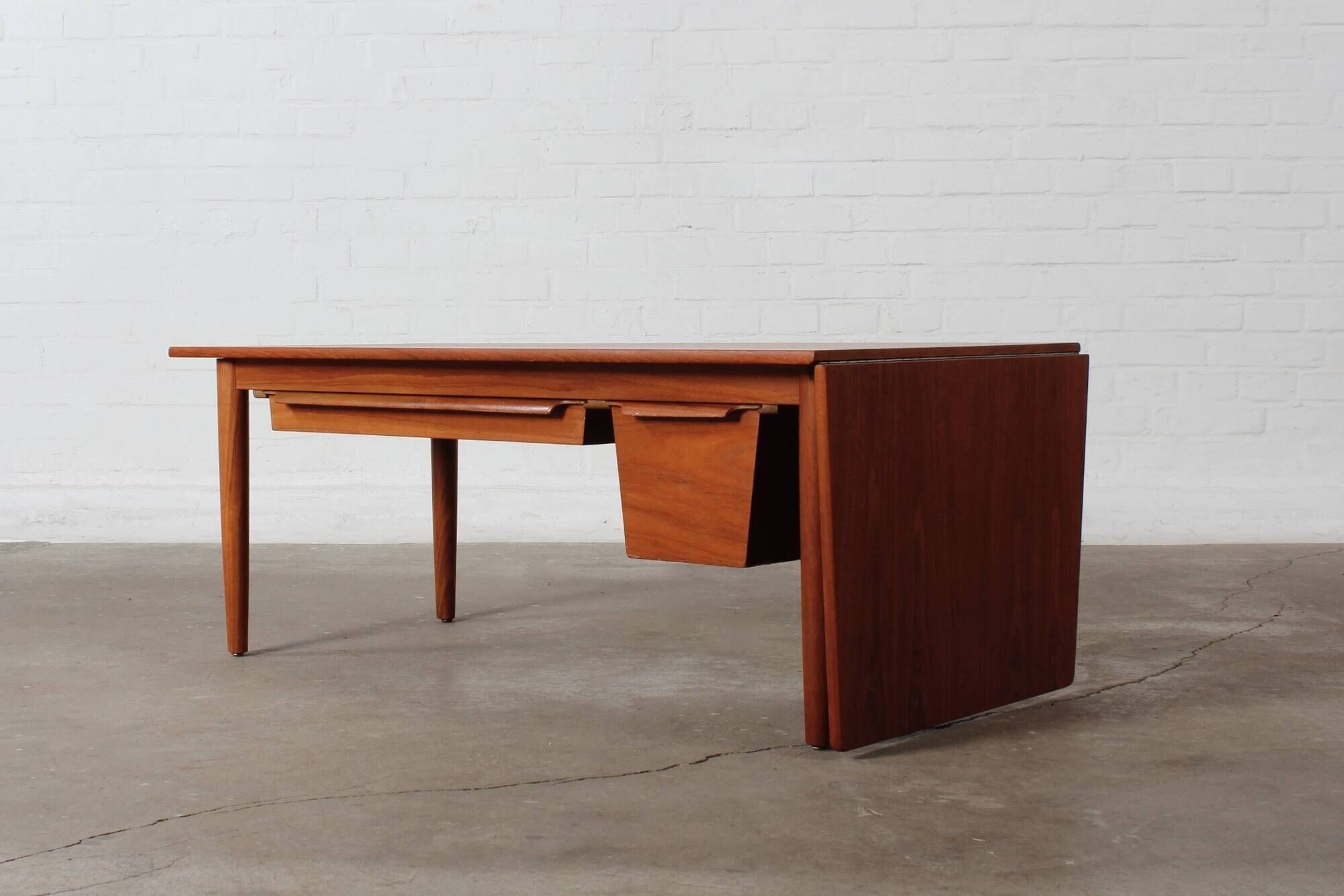 Coffeetable sewing table by Arne Wahl Iversen Danish design teak