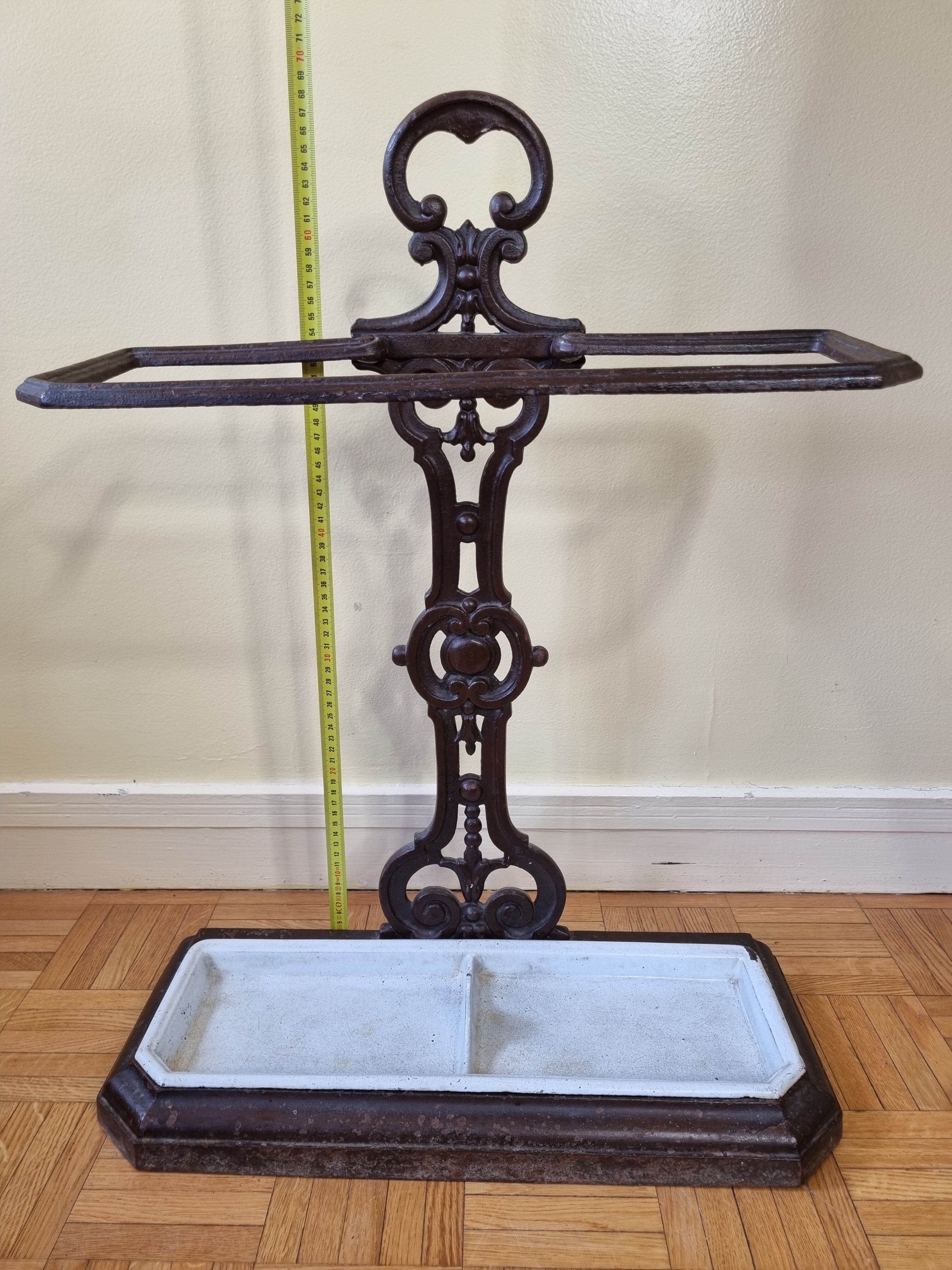 Art Deco cast iron umbrella stand, 1930