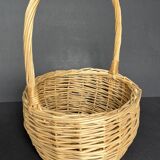 Round wicker basket
