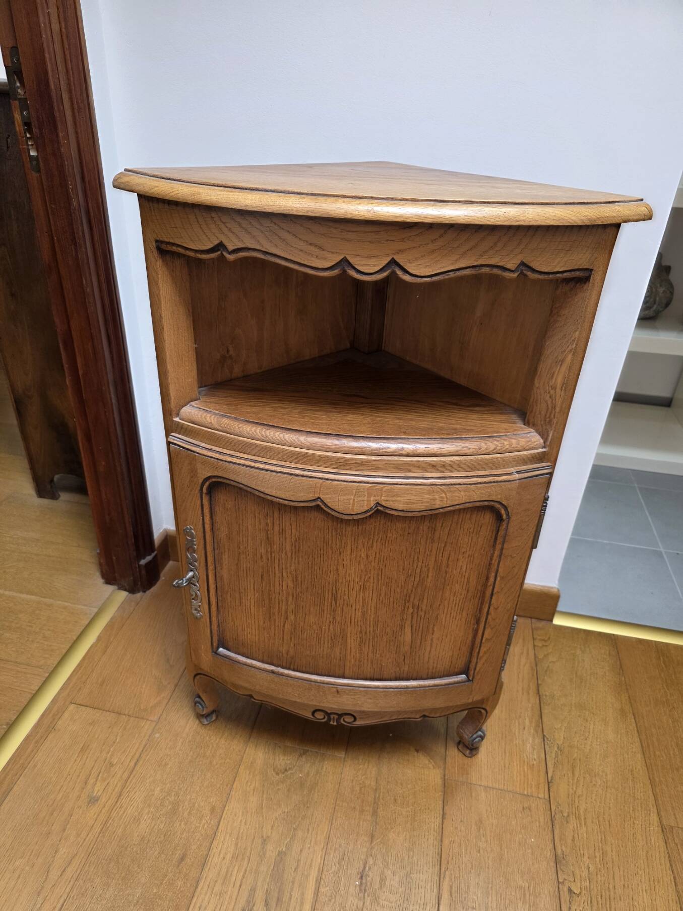 Solid oak corner unit