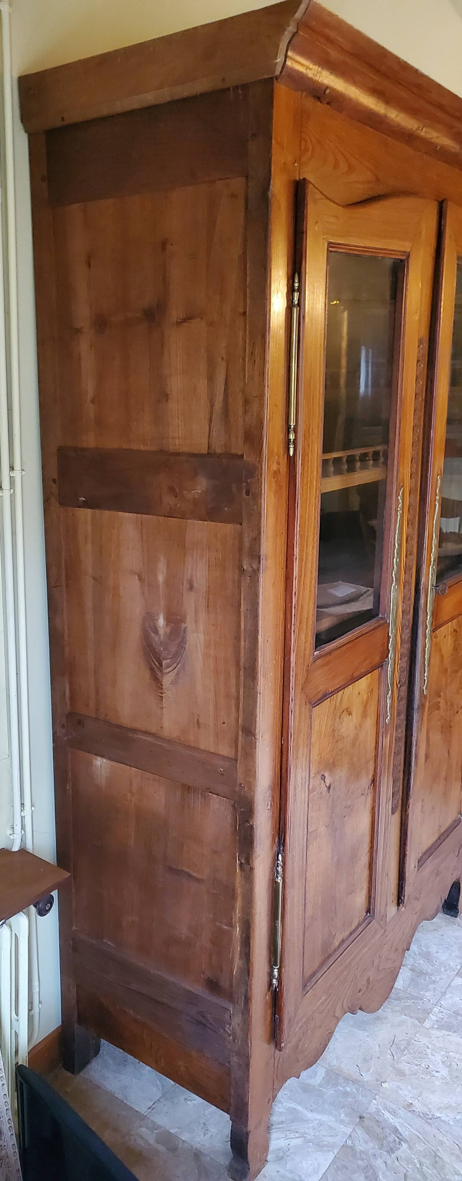Armoire bretonne