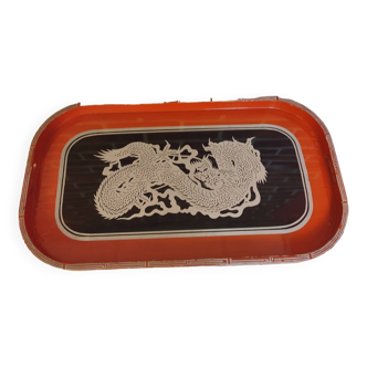 Tray with dragon decoration