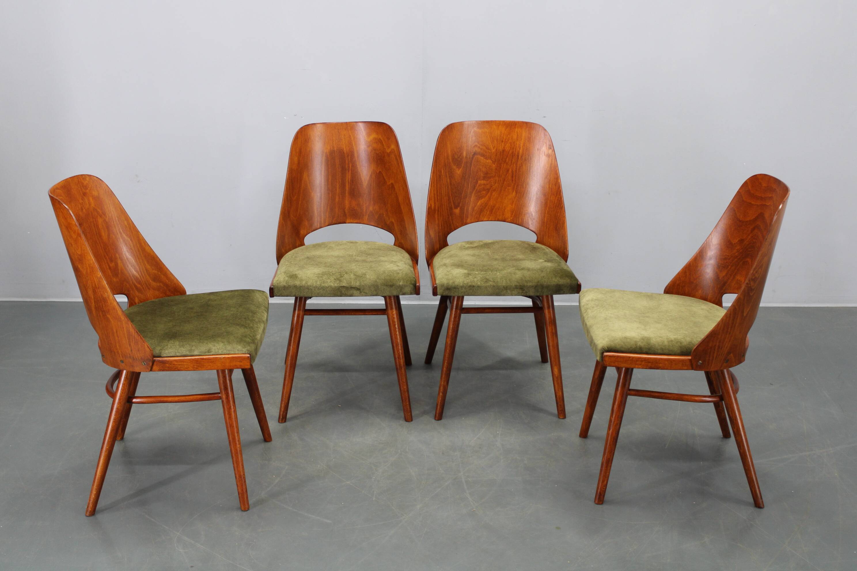 Set of four mid-century dining chairs TON 514 by Osvald Haerdtl, 1960s