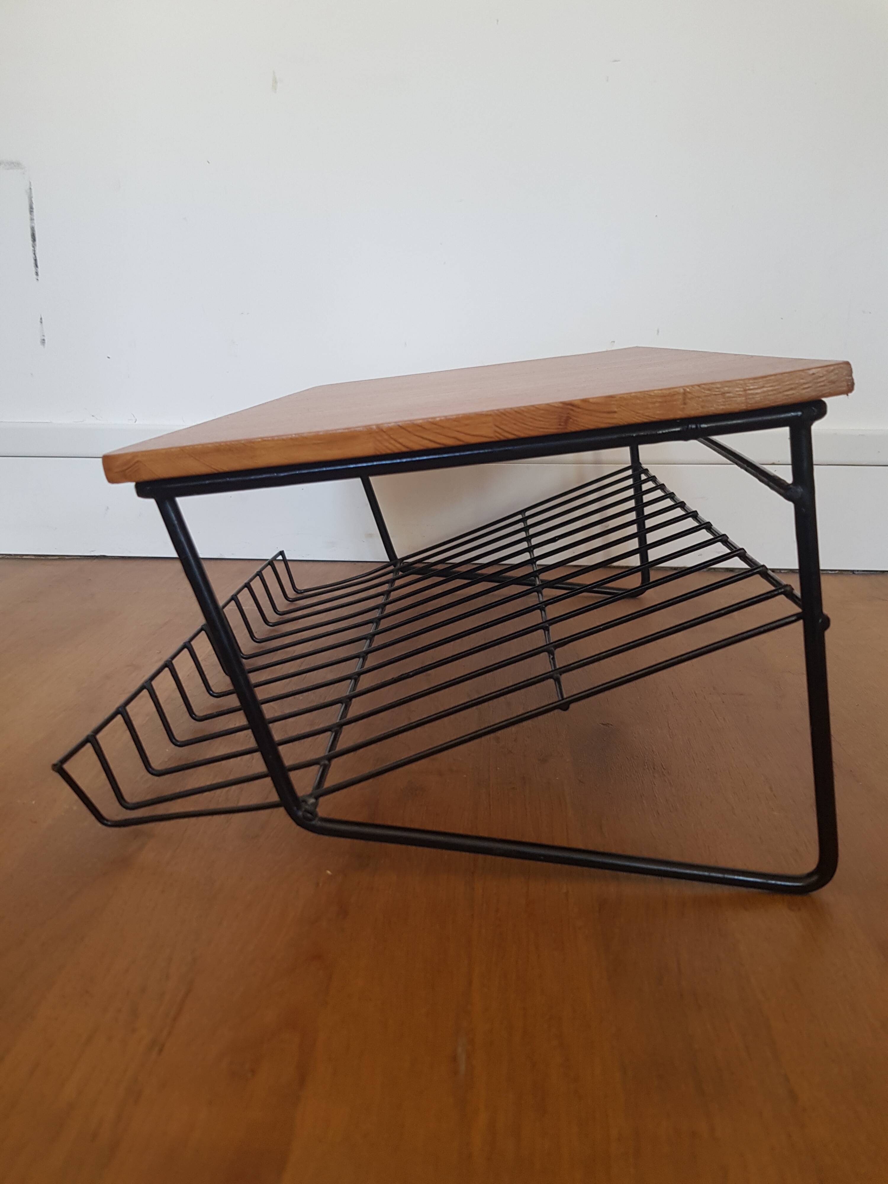 Scandinavian wall-mounted bedside table