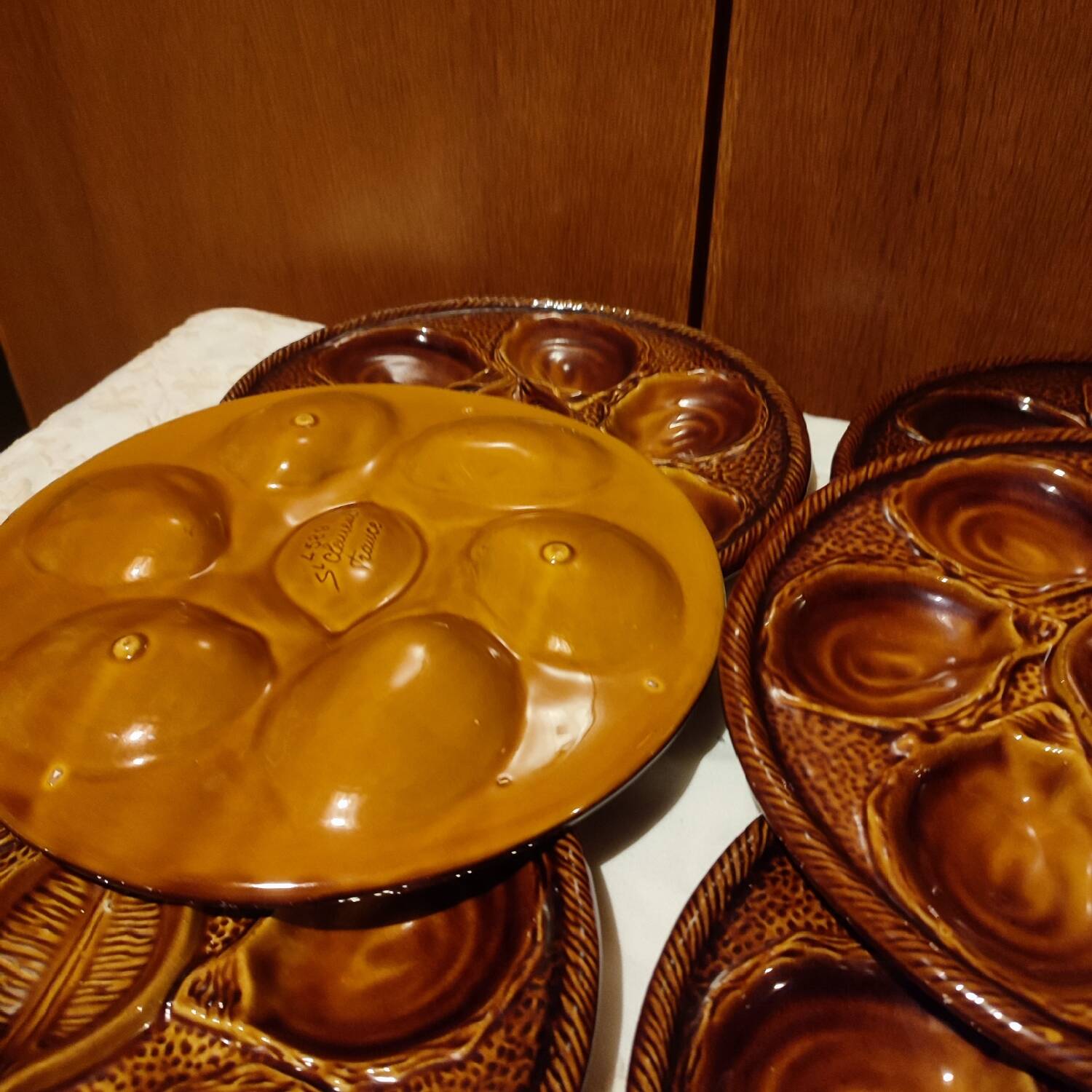 Large St Clément Platter and its 6 oyster plates