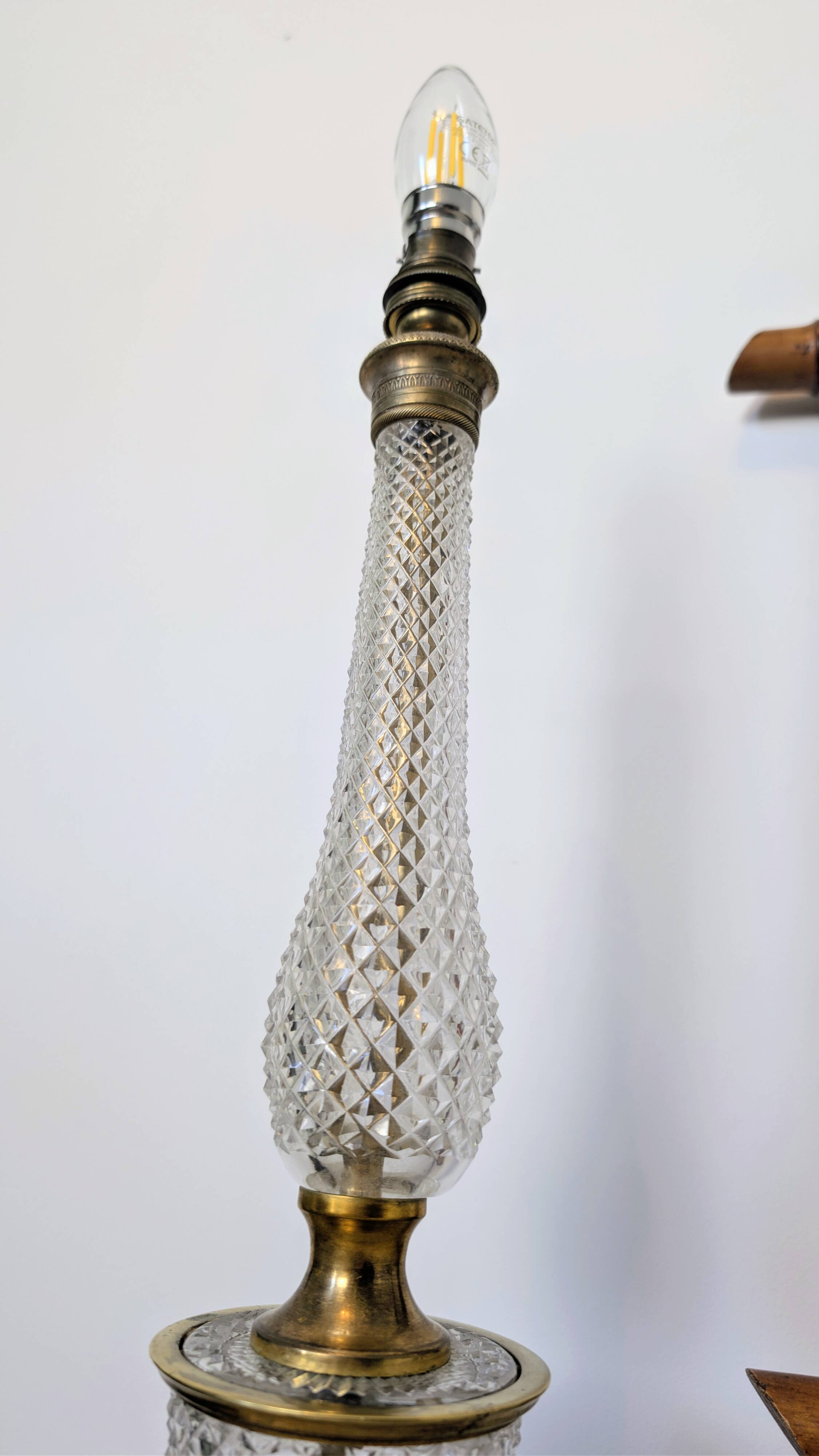 Cut crystal lamp with a gilded bronze mount, early 20th century.