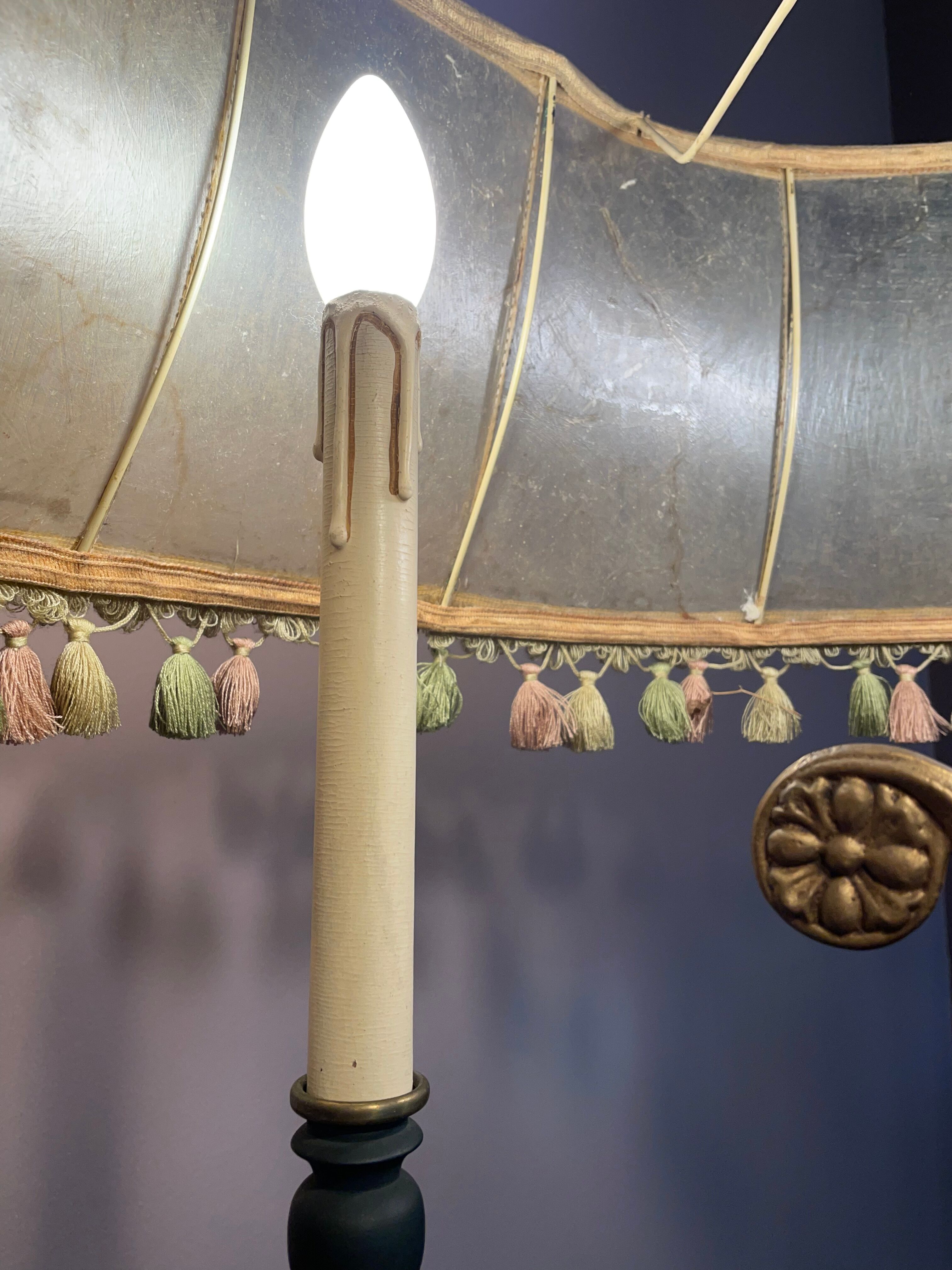 Vintage floor lamp in black and gold metal with lampshades