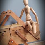 Standing seamstress 1