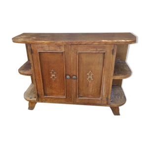 meuble à 2 portes avec