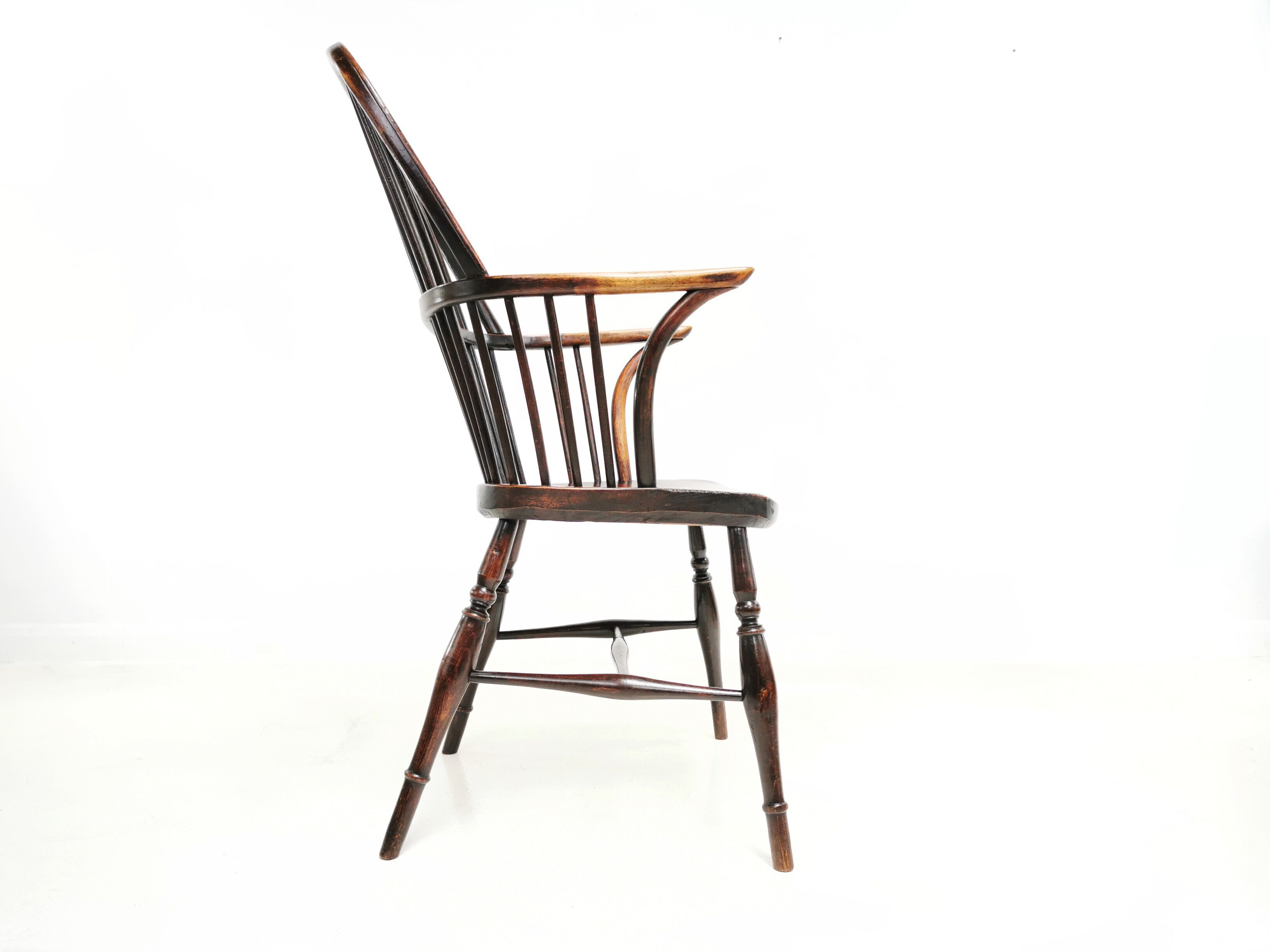 Antique 19th Century Thames Valley Wheel Back Windsor Armchair