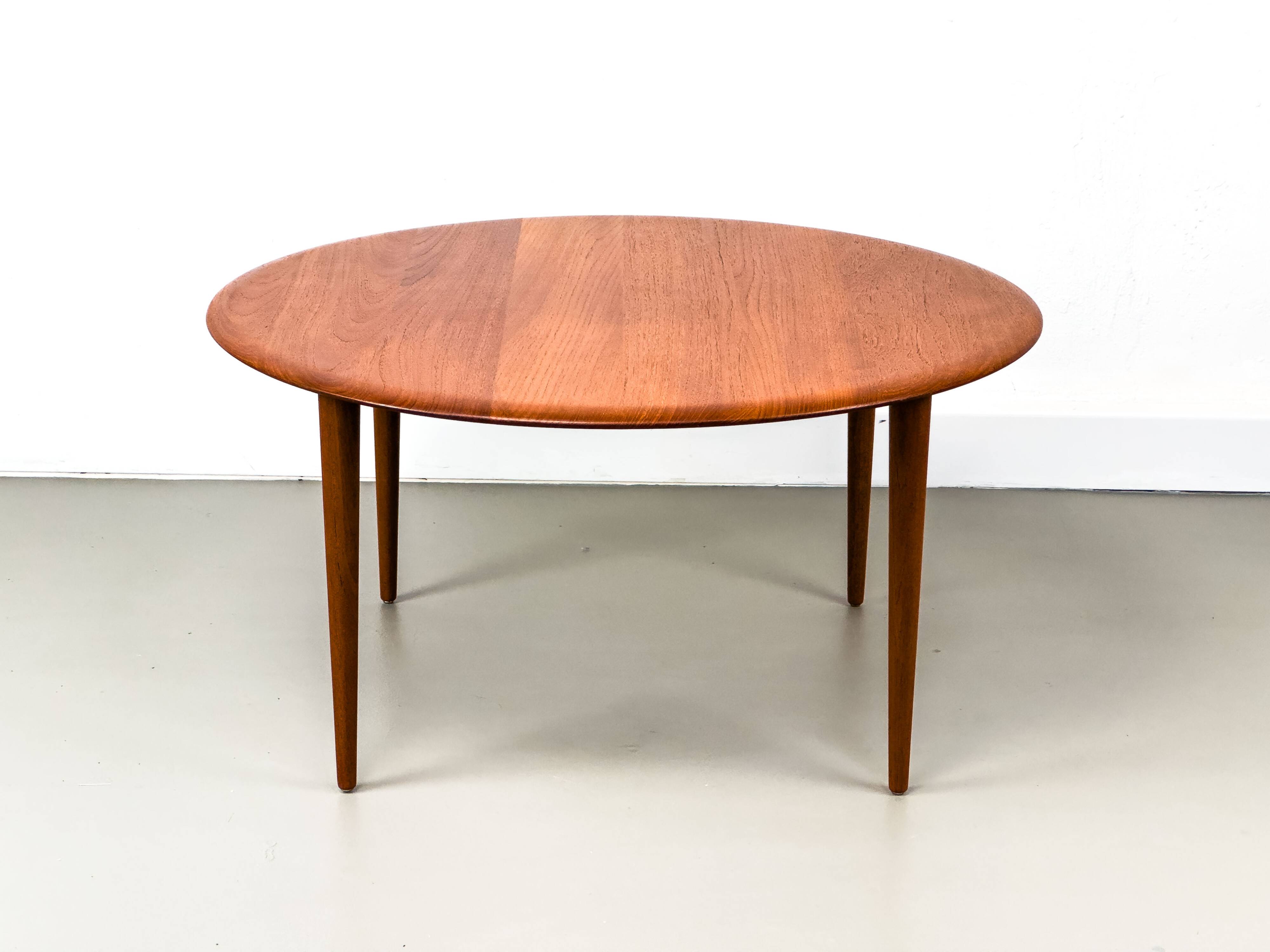 Table Basse Minerva par Peter Hvidt et Orla Mølgaard-Nielsen pour France and Son, années 1960