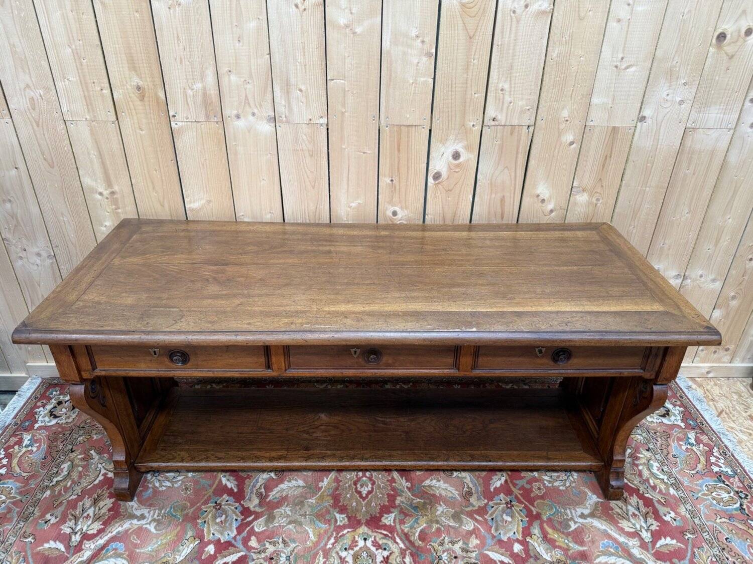 Console-table de milieu Néo-Renaissance – Travail lyonnais – Noyer massif