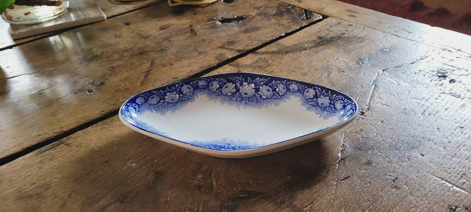 Late 19th century dish