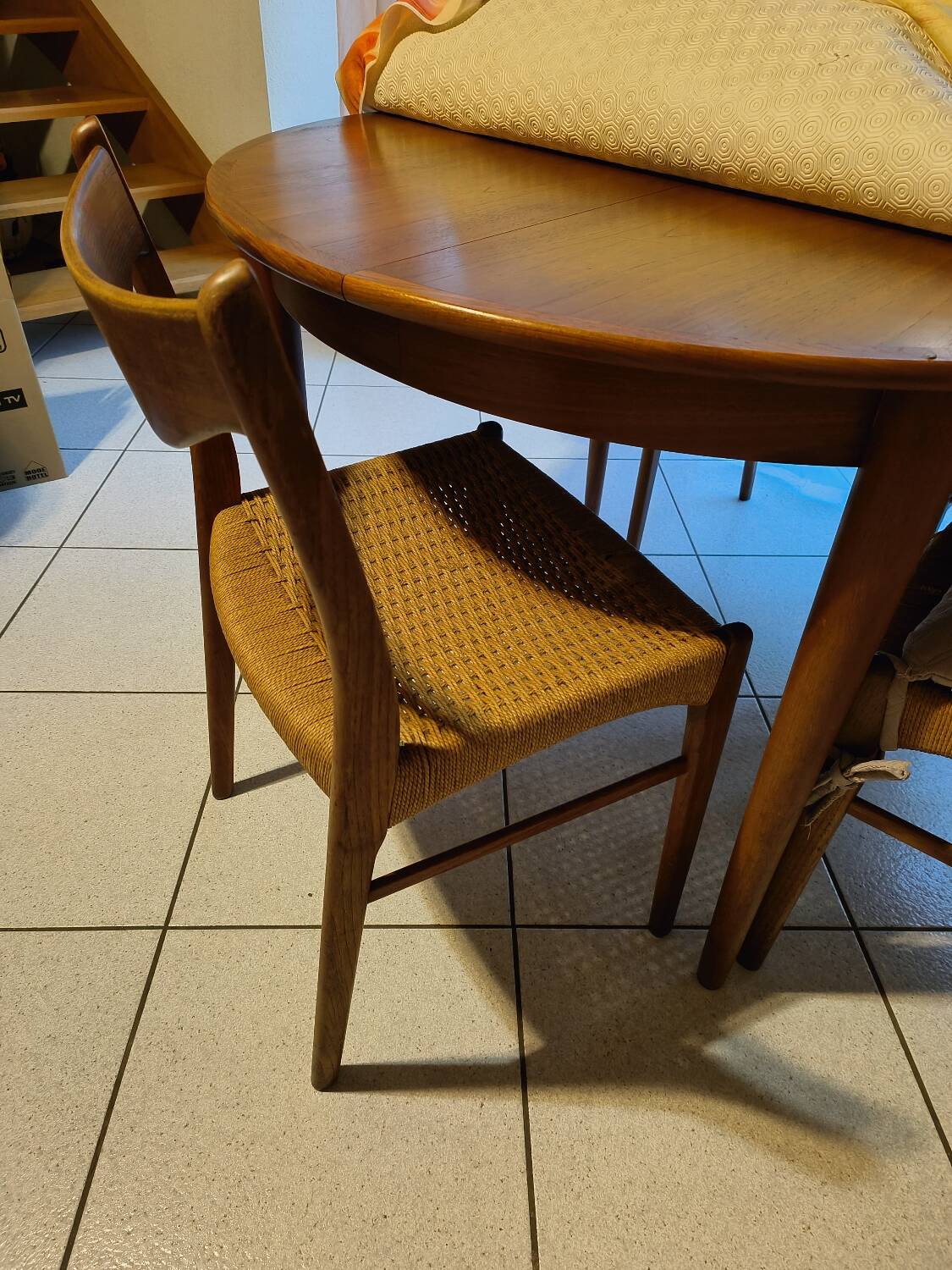 Set of 6 vintage Danish Scandinavian chairs
