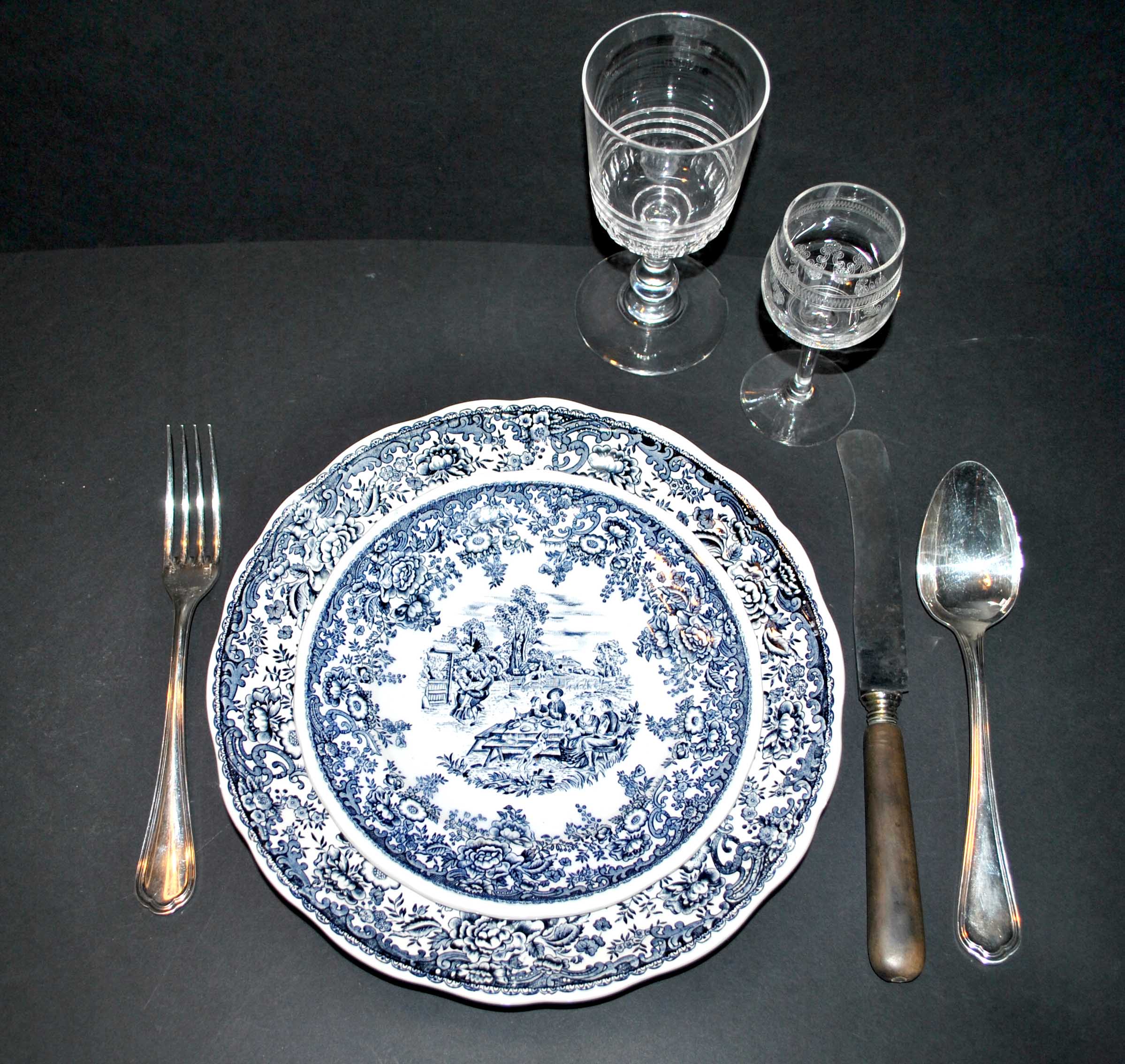 Series of 6 plates in Lunéville earthenware decoration English country - picnic in the countryside