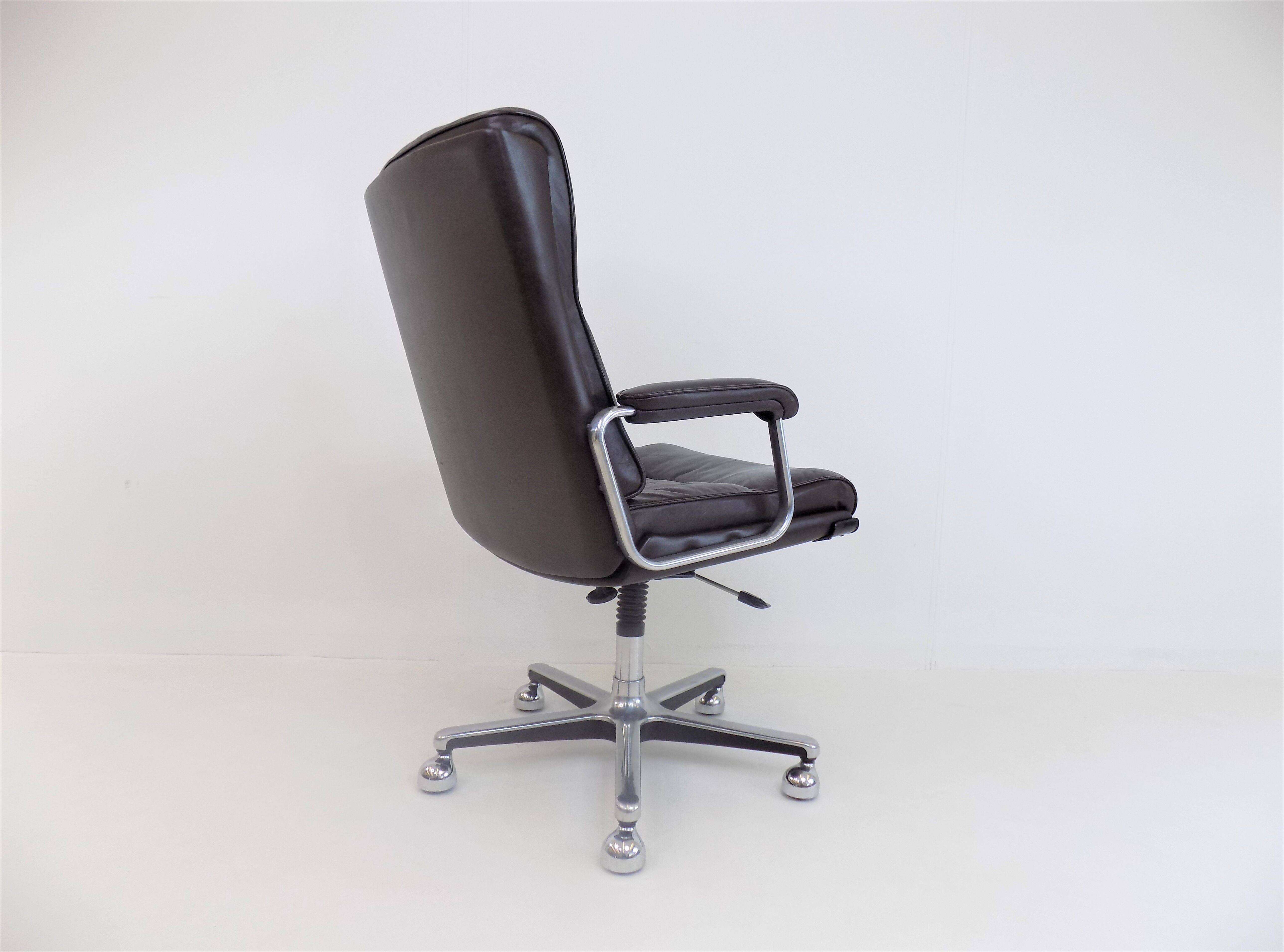 Drabert leather office chair